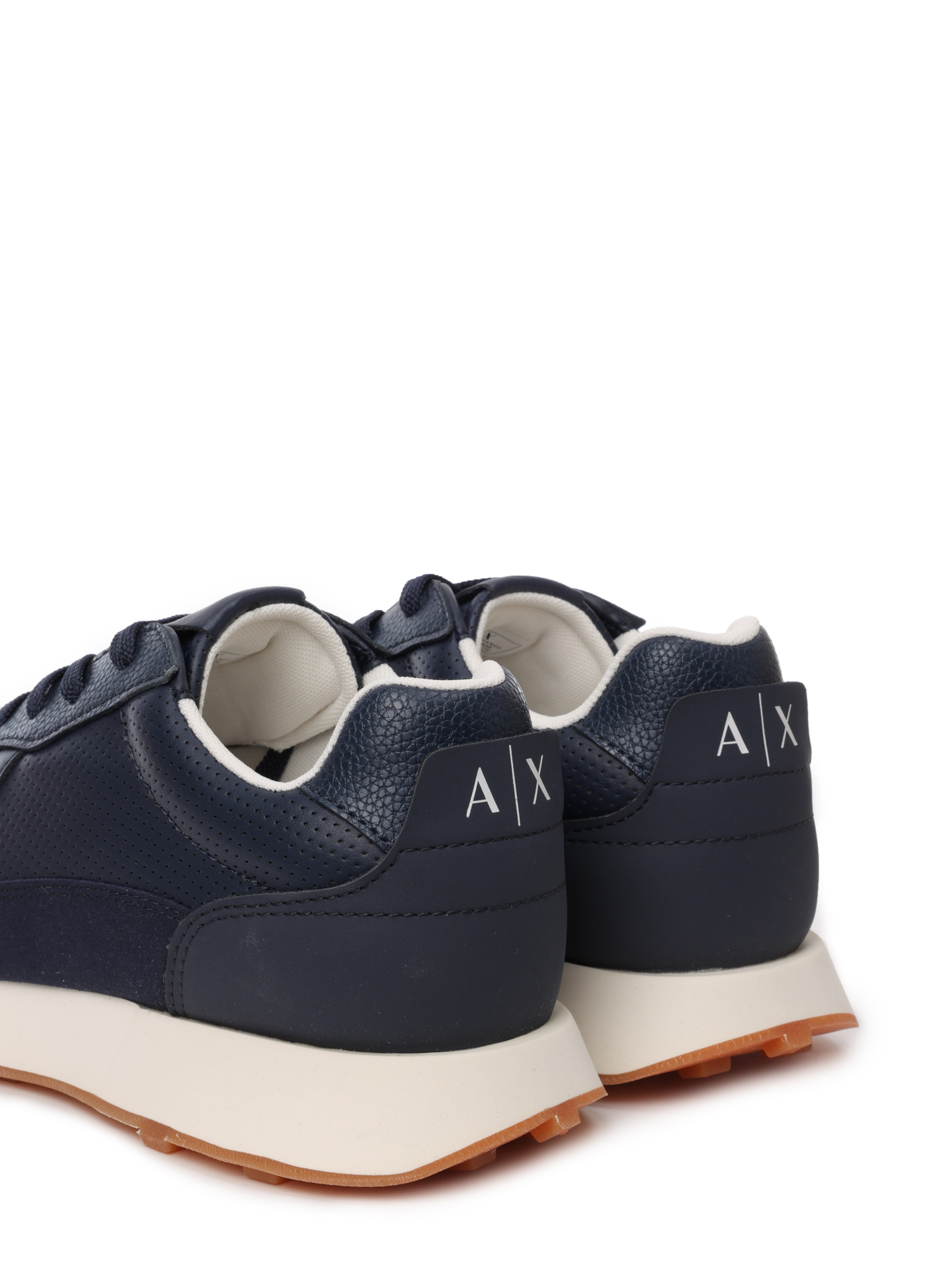 Кроссовки Armani Exchange XUX205 XV809 00285 темно-синие мужские с перфорацией — купить в интернет-магазине Verdistore