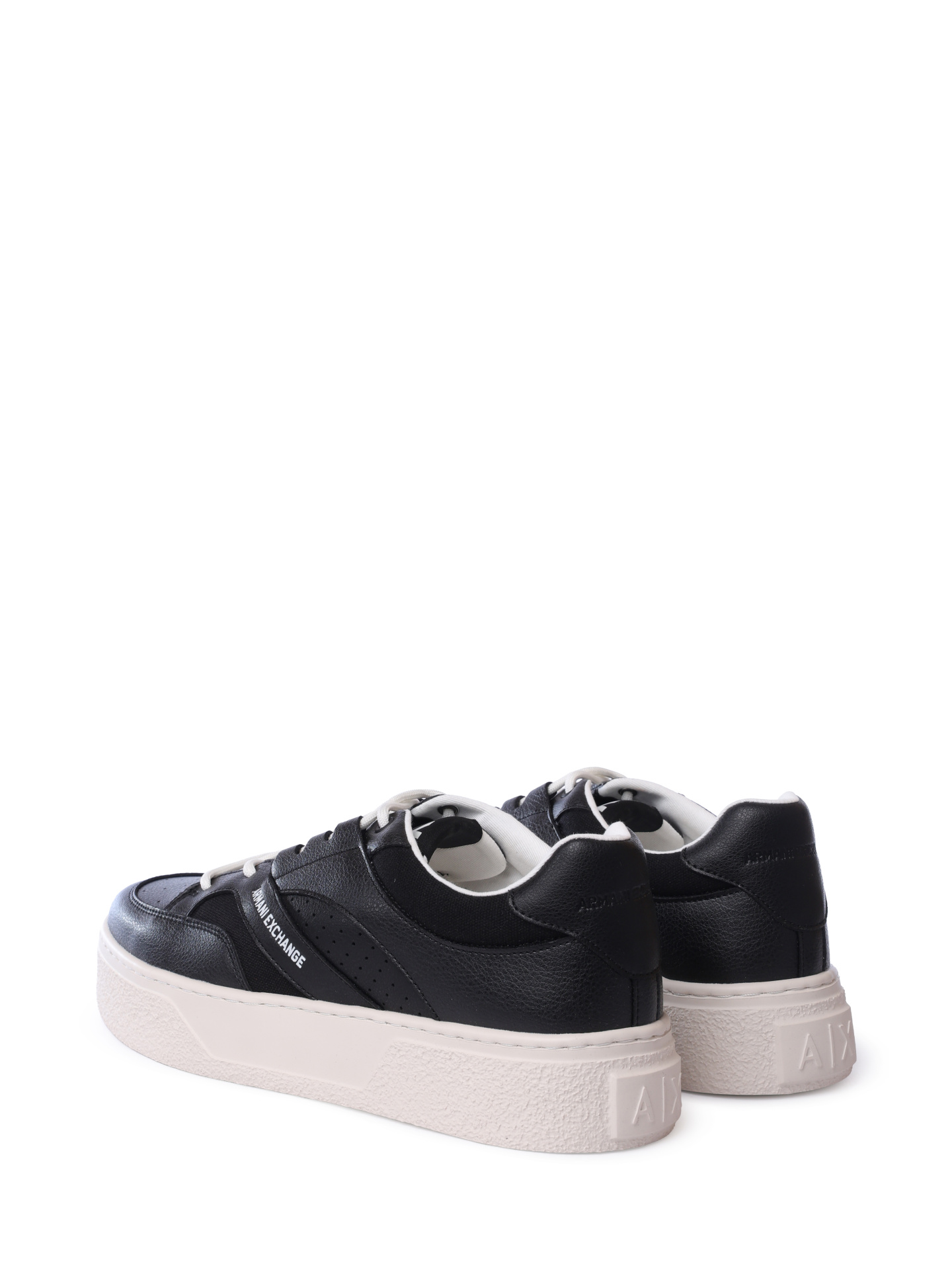 Кроссовки Armani Exchange XUX260 XV954 00002 черные мужские из кожи — купить в интернет-магазине Verdistore