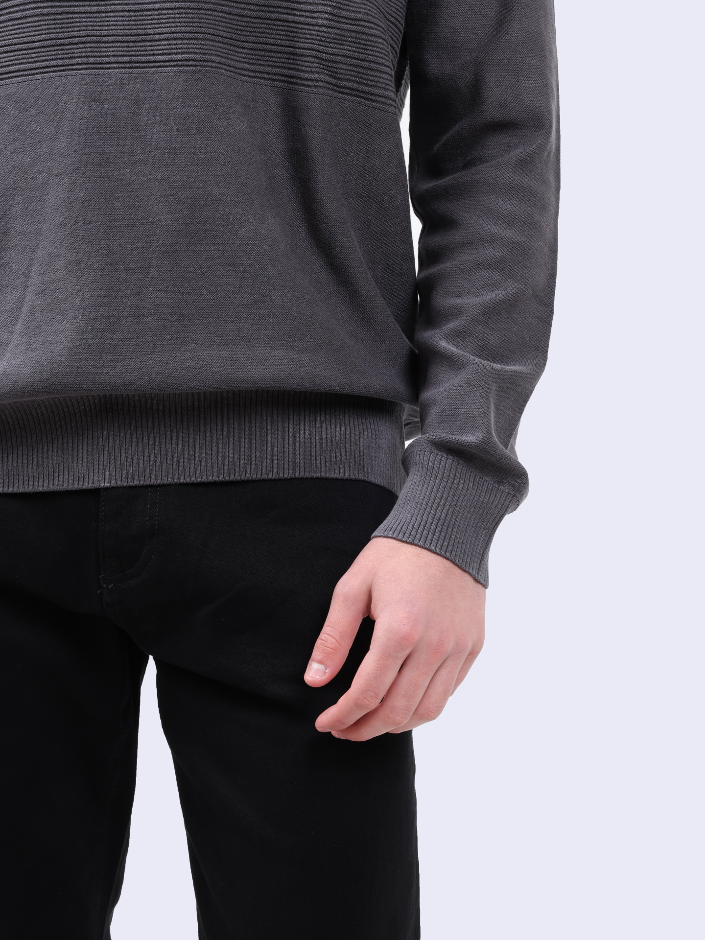 Свитер Armani Exchange 6DZM6J ZMQ7Z 19AA серый мужской из хлопка — купить в интернет-магазине Verdistore