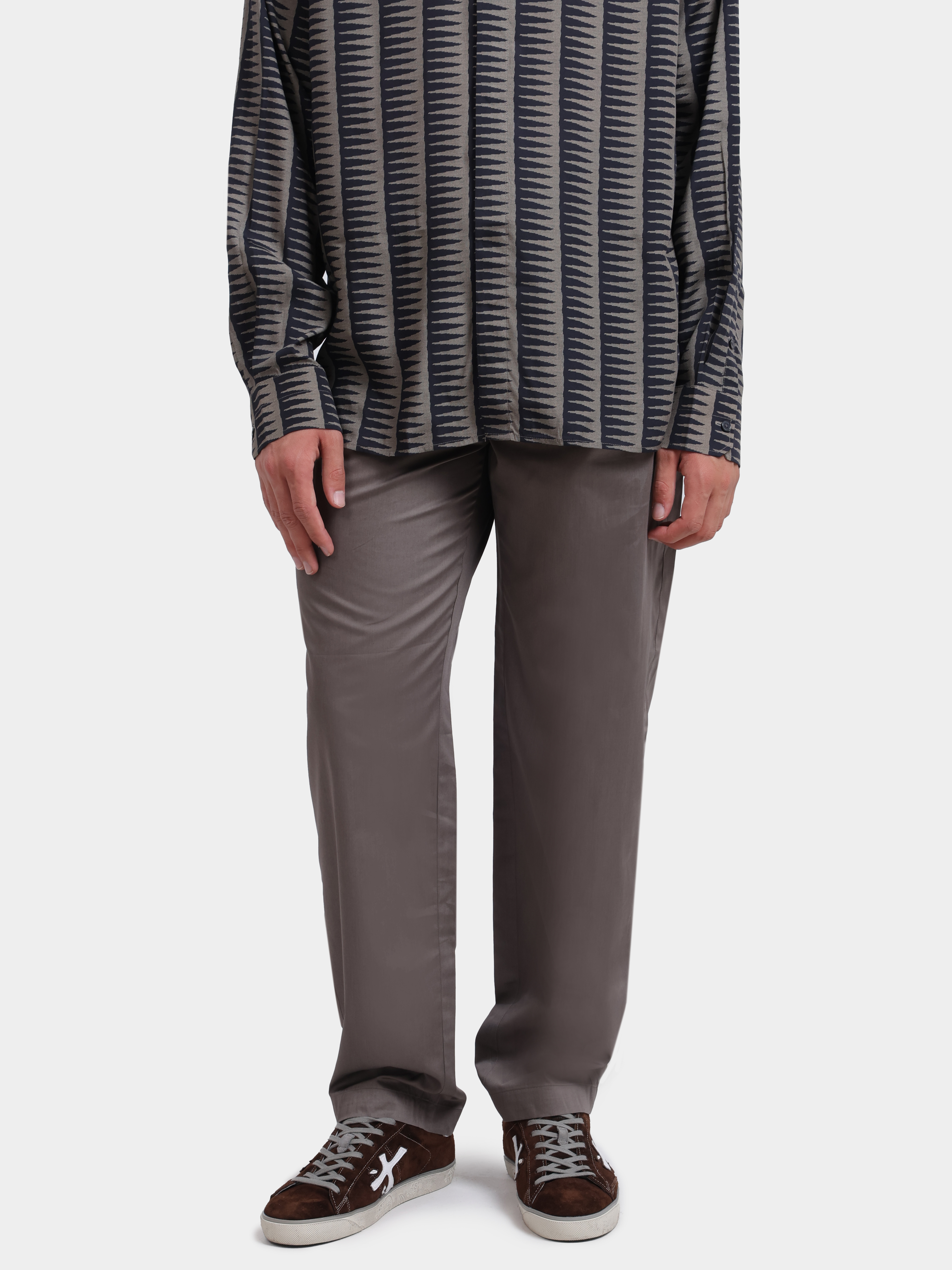 Брюки Emporio Armani EM005518 AF25060 U6200 коричневые мужские прямого кроя — купить в интернет-магазине Verdistore