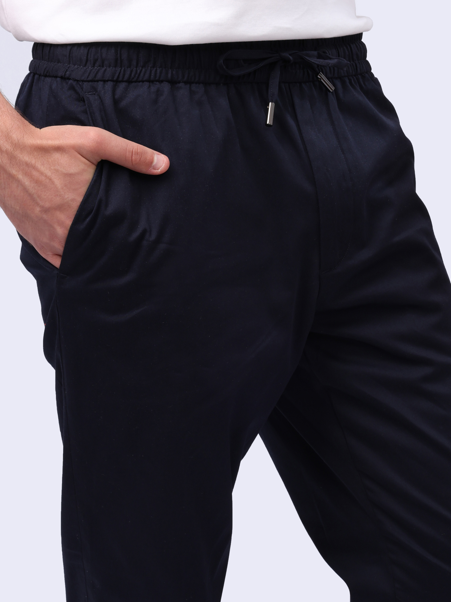Брюки Calvin Klein K10K111705 темно-синие мужские из хлопка — купить в интернет-магазине Verdistore