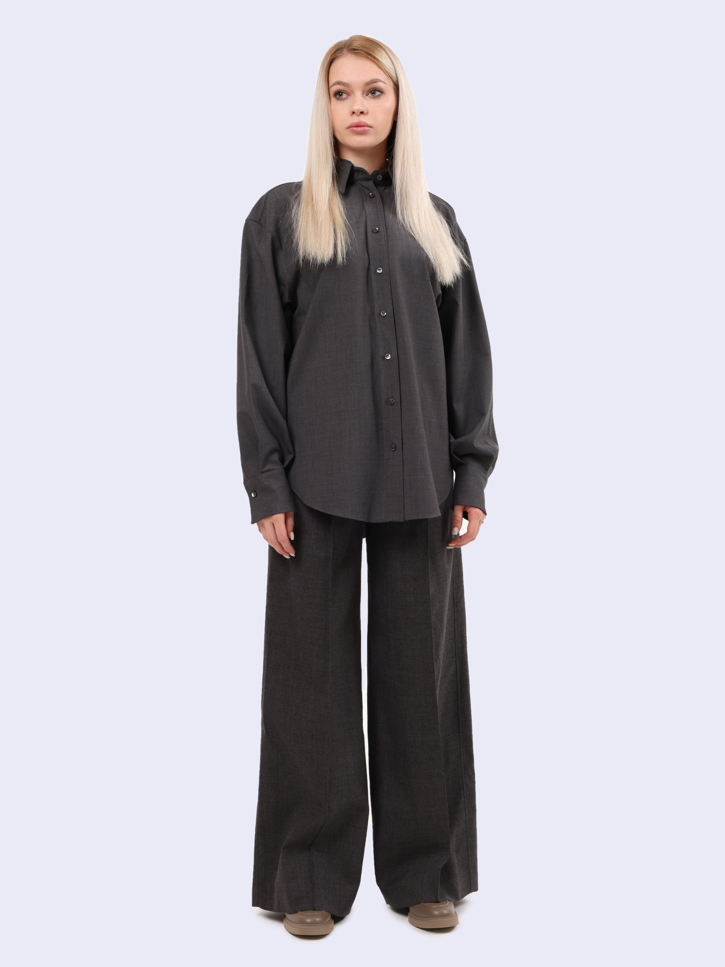 Брюки Brunello Cucinelli MD920P8721 C001 серые женские со стрелками — купить в интернет-магазине Verdistore