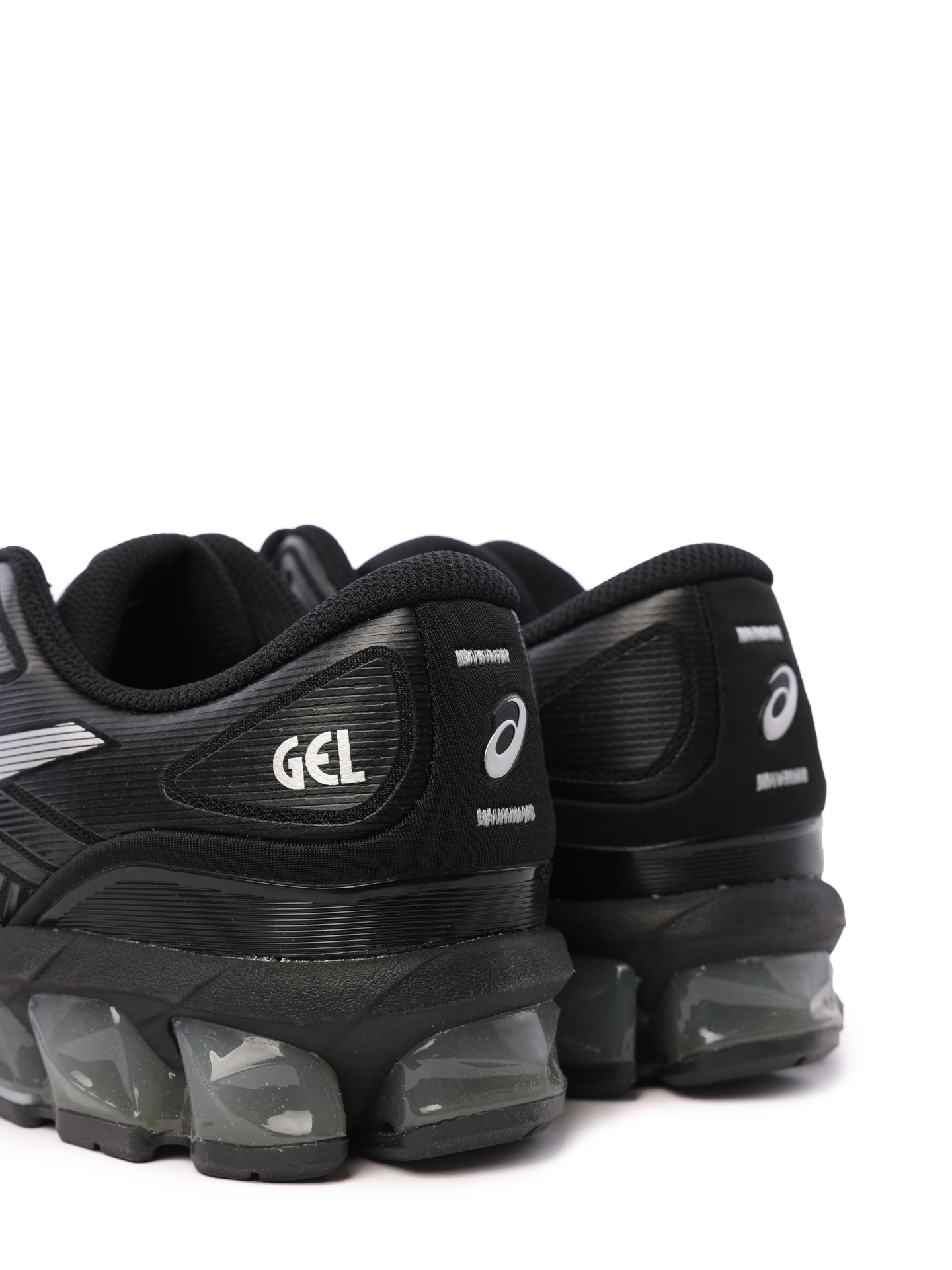 Кроссовки Asics 1201A481 черные мужские с текстильными вставками — купить в интернет-магазине Verdistore