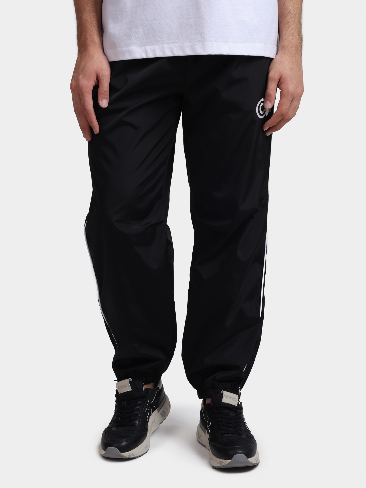 Джоггеры Calvin Klein Jeans LV04RC615G UB1 черные мужские — купить в интернет-магазине Verdistore