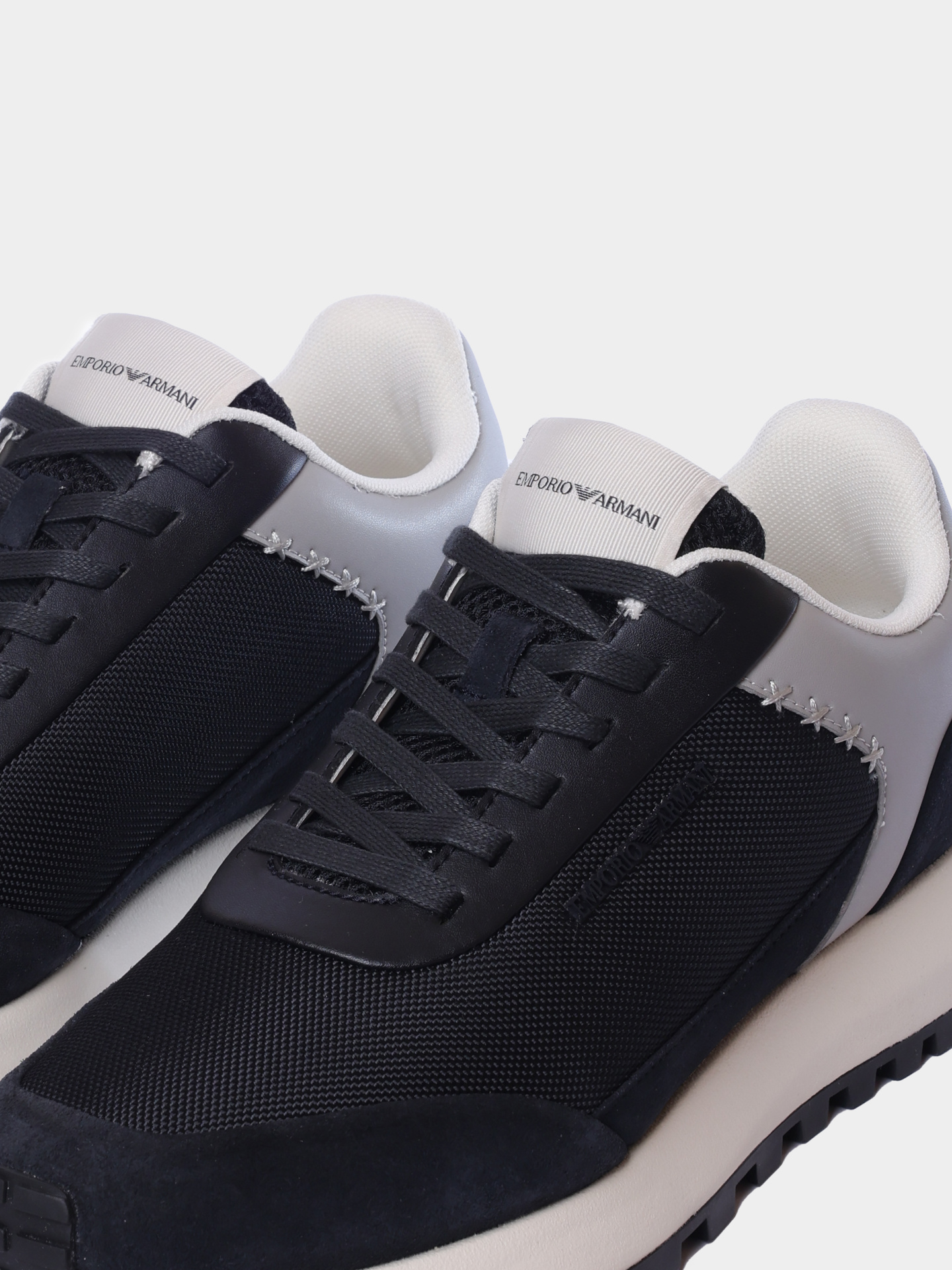 Кроссовки Emporio Armani EM004839 AF24321 MB617 черные мужские комбинированные  — купить в интернет-магазине Verdistore