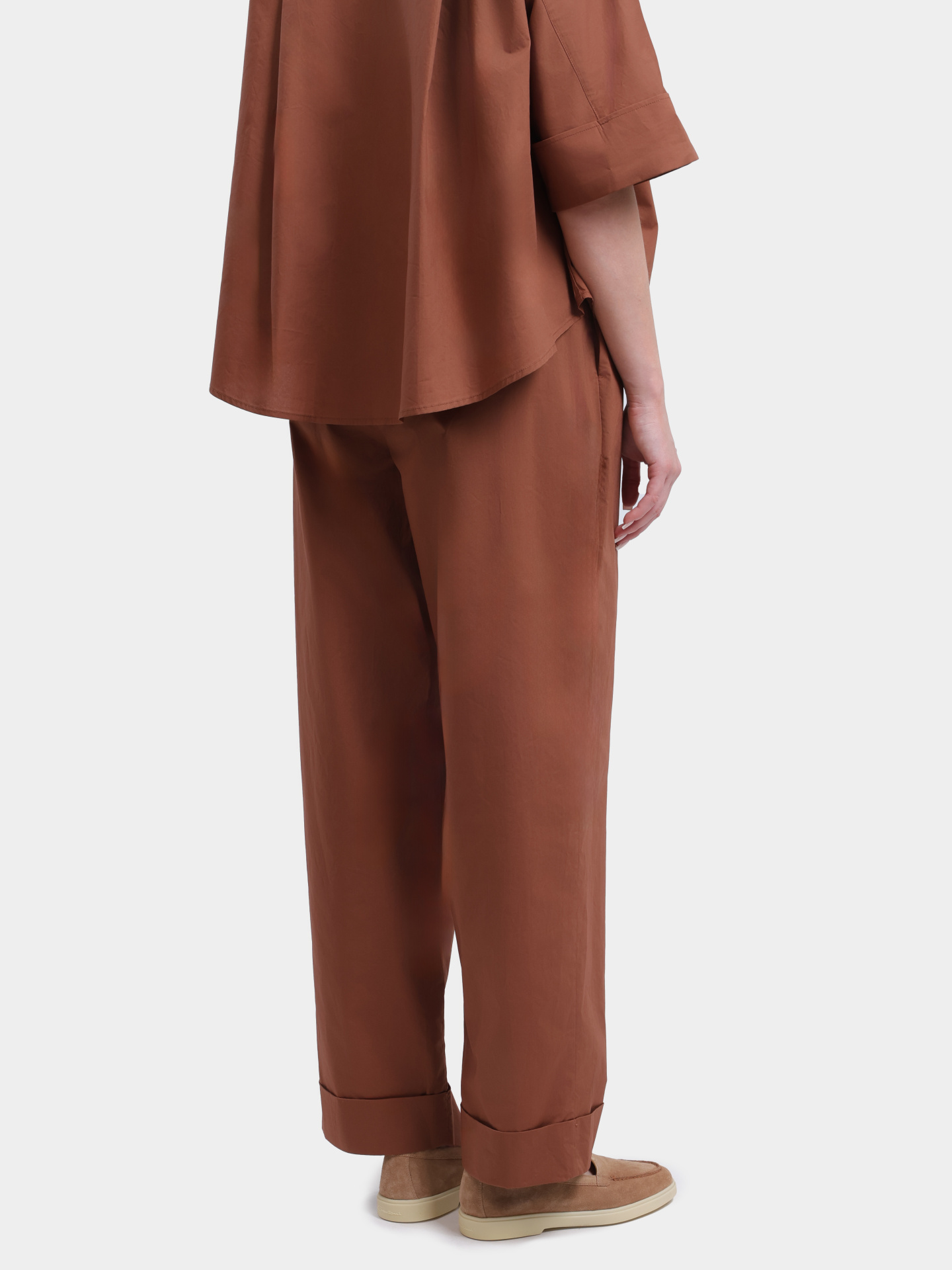 Брюки Liu-Jo BLACK LABEL CA6249 TS246 09032 коричневые женские свободного кроя с подворотами — купить в интернет-магазине Verdistore