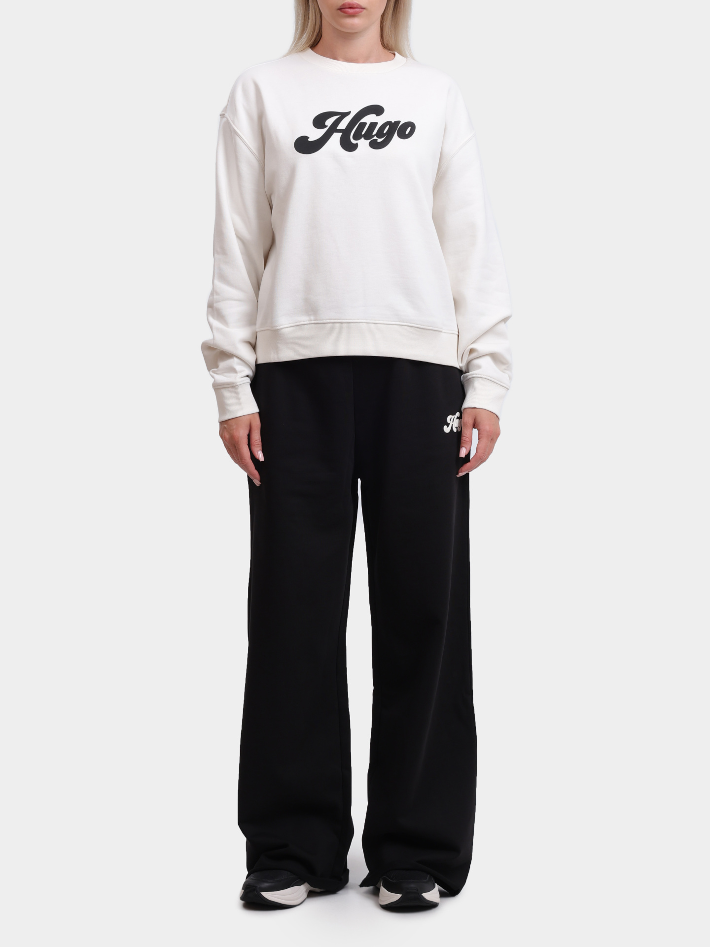 Свитшот Hugo 50541169 110 белый женский с логотипом — купить в интернет-магазине Verdistore