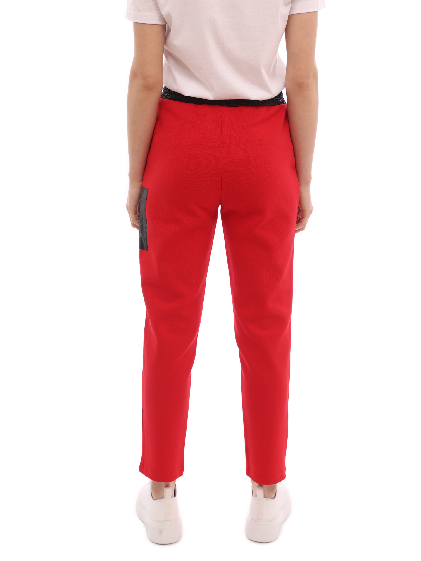 картинка Брюки спортивные Armani Exchange 3LYP76 YJU1Z 14AC красные женские с контрастной отделкой от магазина Verdistore