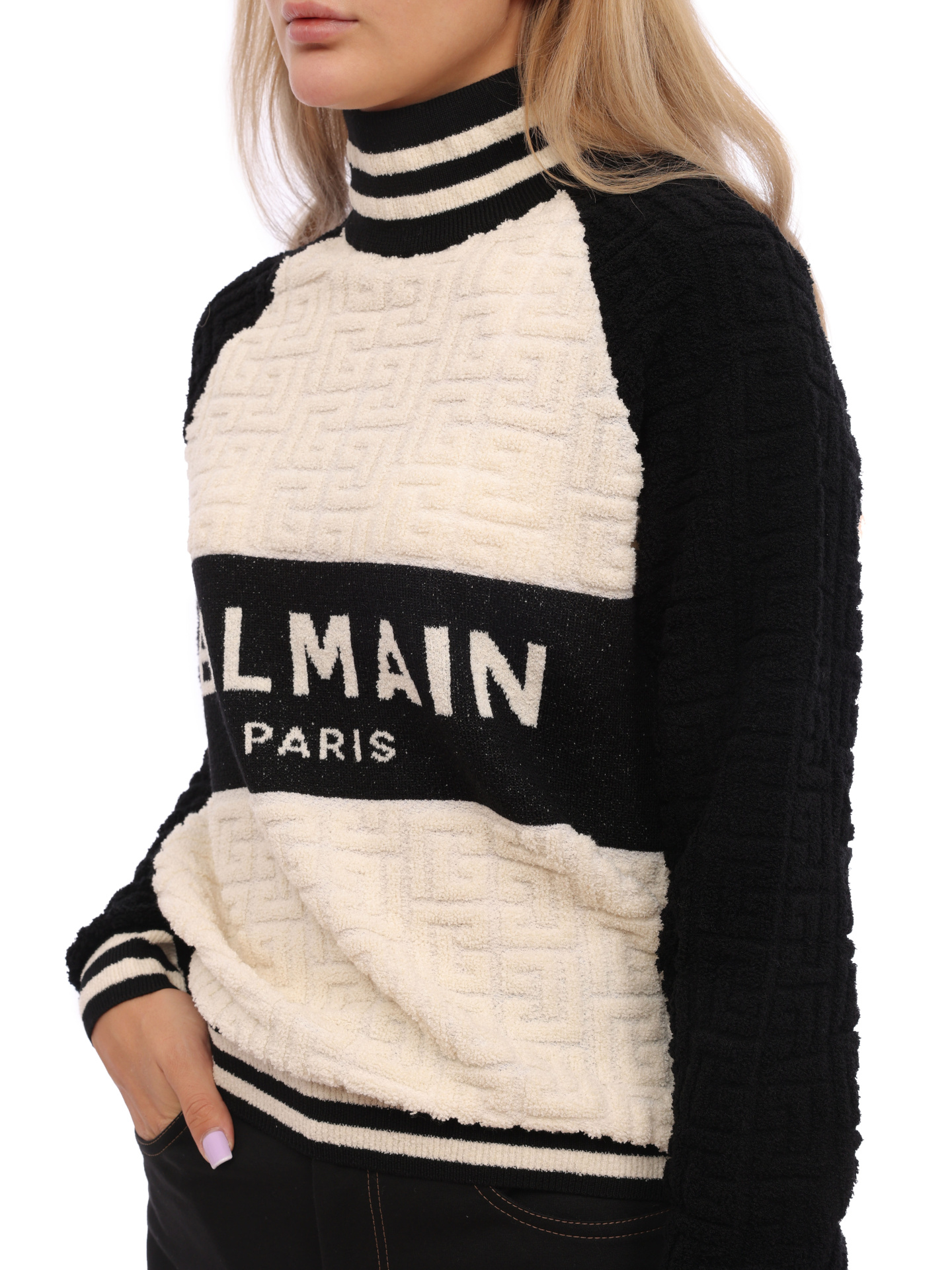 Свитер Balmain BF1KF001KE95 GKP трикотажный женский с логотипом — купить в интернет-магазине Verdistore