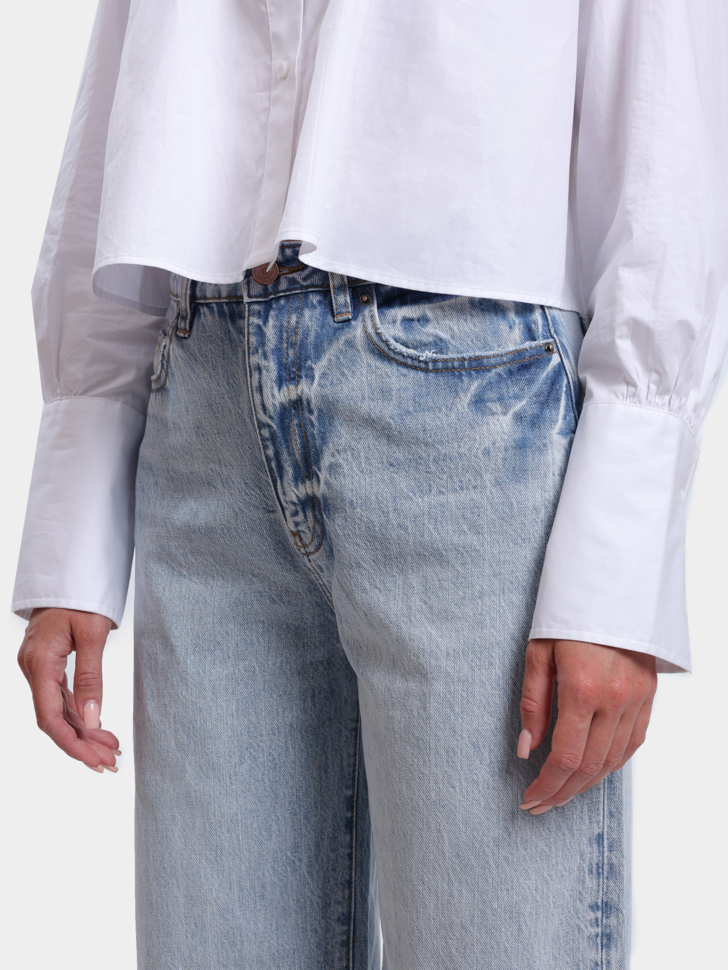 Джинсы Armani Exchange XW000100 AF12860 MB001 голубые женские — купить в интернет-магазине Verdistore