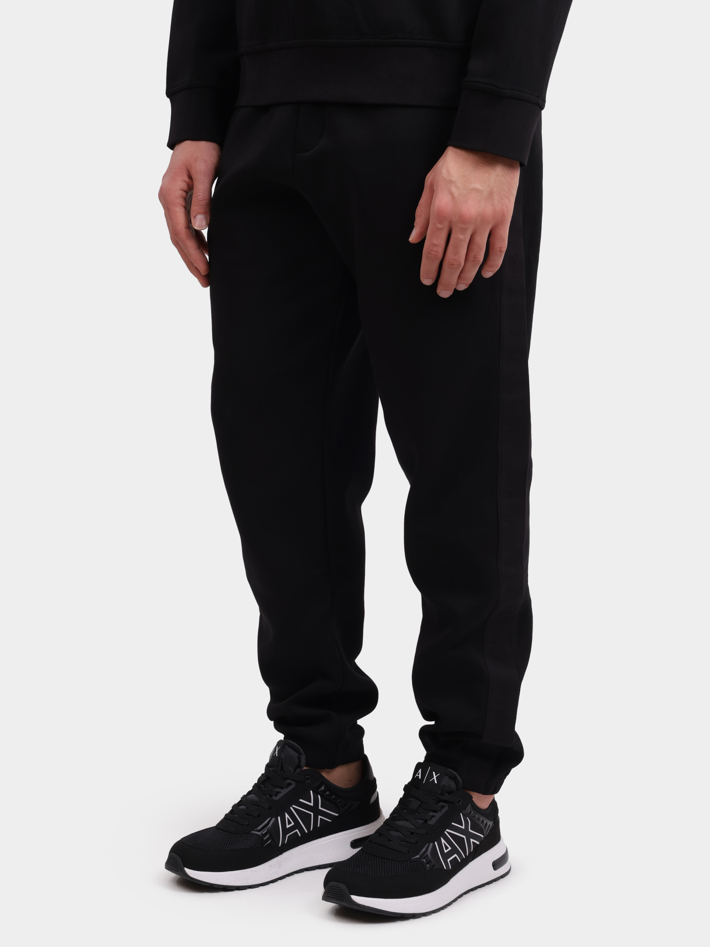 Джоггеры Armani Exchange XM001301 AF10818 UC001 черные мужские — купить в интернет-магазине Verdistore