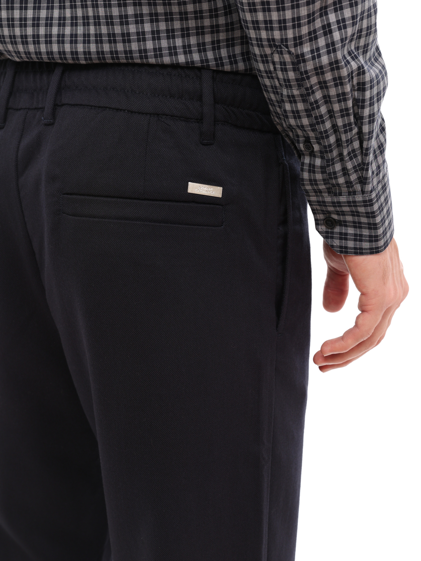 Брюки Armani Exchange 6LZP03 ZNYBZ 1510 темно-синие мужские укороченные — купить в интернет-магазине Verdistore