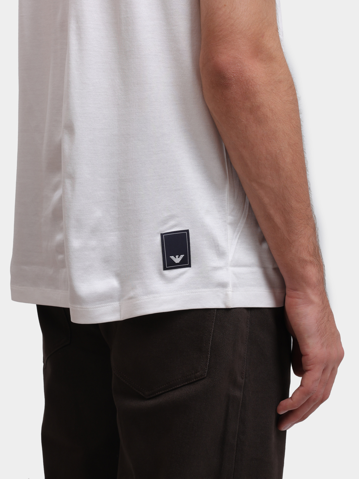 Футболка Emporio Armani EM003137 AF10761 U0003 белая мужская — купить в интернет-магазине Verdistore