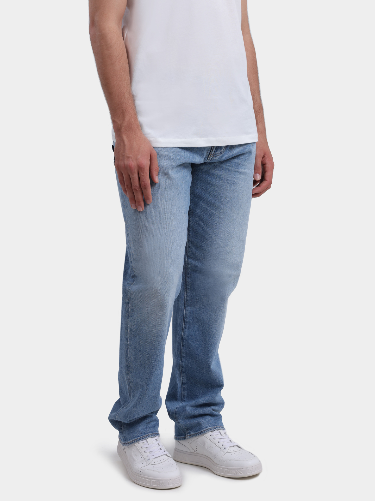 Джинсы Armani Exchange XM000074 AF25642 MB003 голубые мужские — купить в интернет-магазине Verdistore