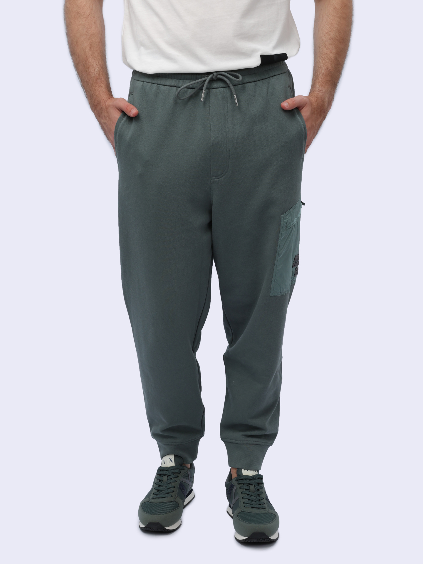 Брюки Armani Exchange 3DZPLK ZJ4XZ 1888 светло-зеленые мужские с накладным карманом — купить в интернет-магазине Verdistore