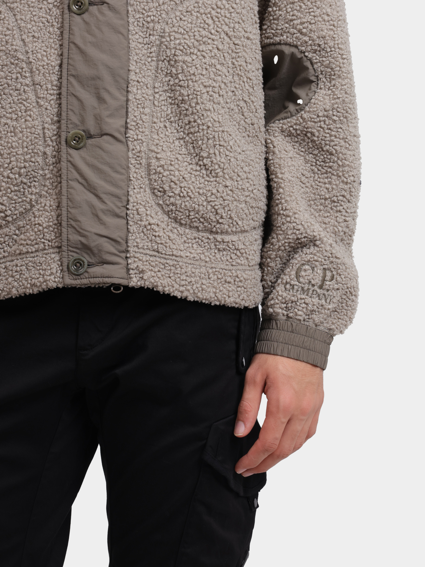 Куртка C.P. Company 17CMOW102A 110163M 327 хаки мужская из экомеха — купить в интернет-магазине Verdistore