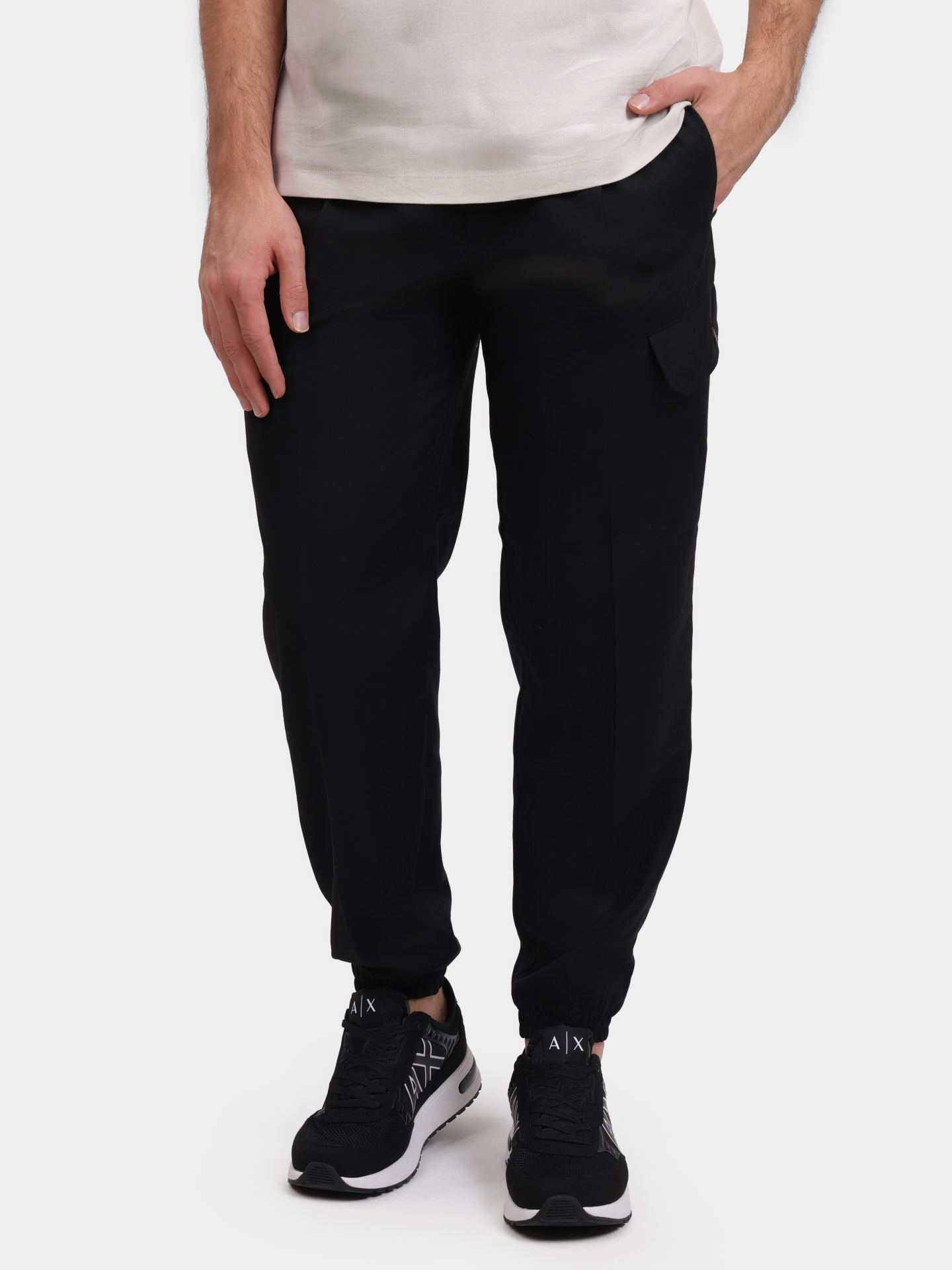 Джоггеры Armani Exchange XM001208 AF12041 UC001 черные мужские — купить в интернет-магазине Verdistore
