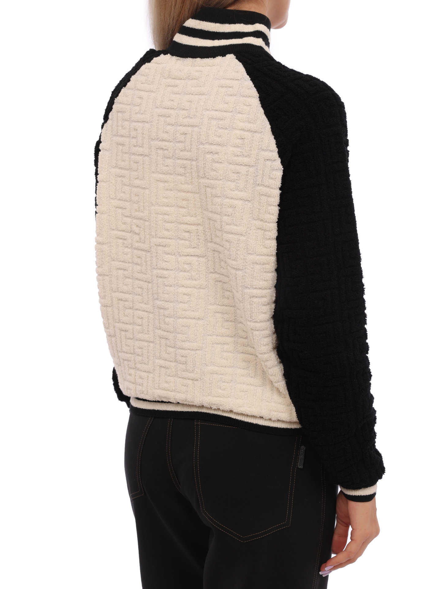 Свитер Balmain BF1KF001KE95 GKP трикотажный женский с логотипом — купить в интернет-магазине Verdistore