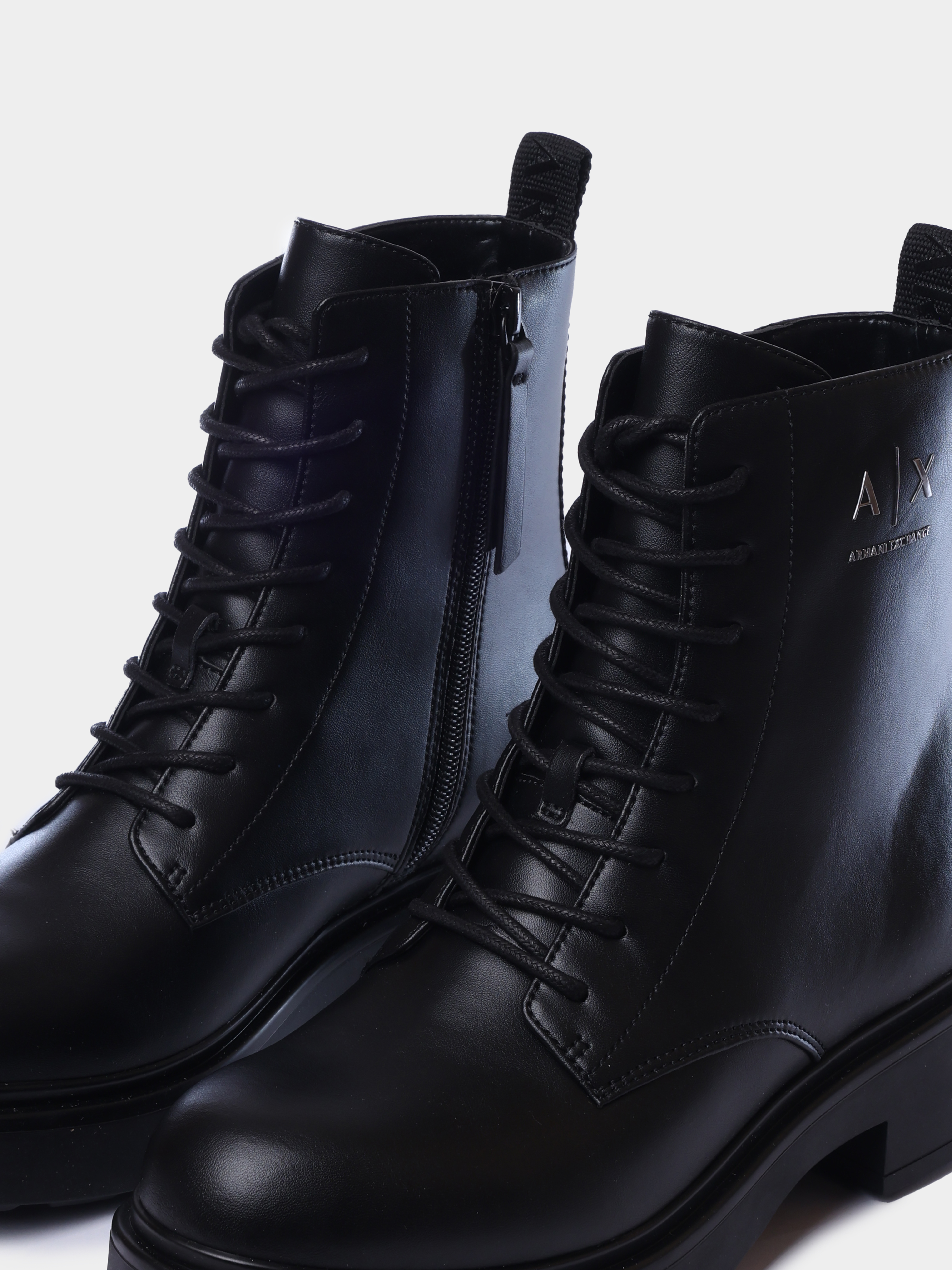 Ботинки Armani Exchange XW003090 AF11912 MZ715 черные женские — купить в интернет-магазине Verdistore