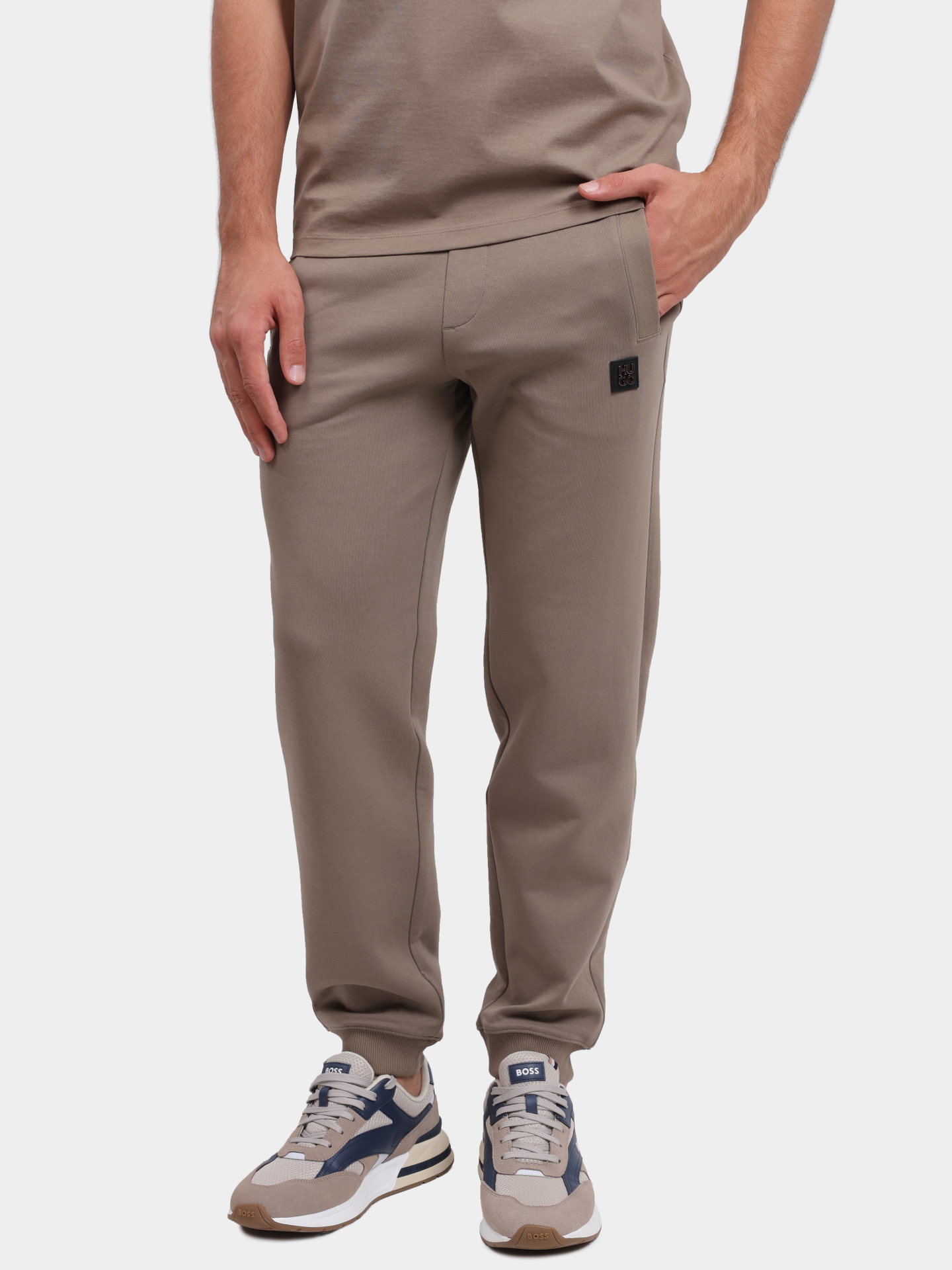 Джоггеры Hugo 50533695 219 бежевые мужские — купить в интернет-магазине Verdistore