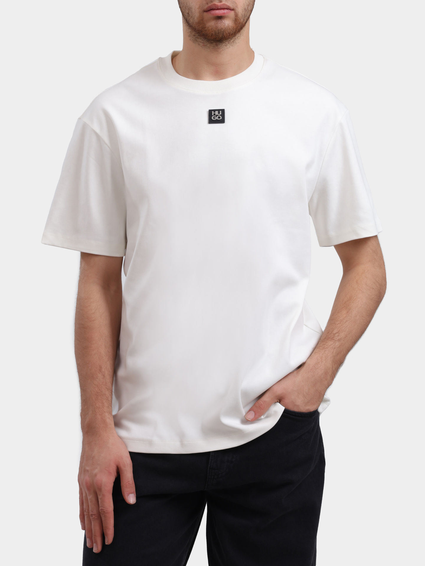 Футболка Hugo Dalile 10231453 белая мужская с логотипом — купить в интернет-магазине Verdistore