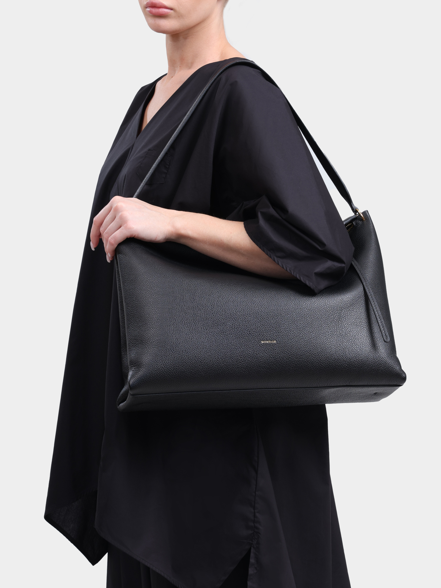 Сумка Wandler 26102000161 PENELOPE 3283 черная женская — купить в интернет-магазине Verdistore