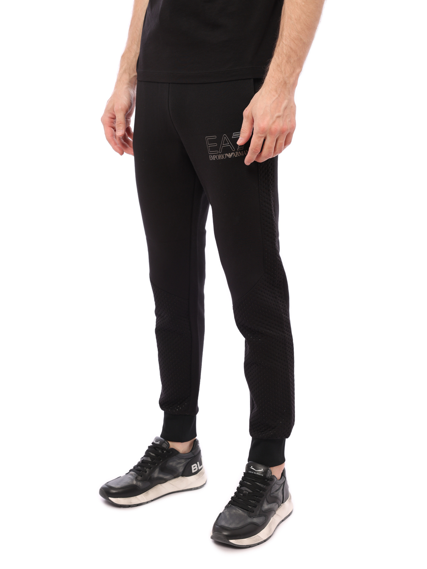 Брюки черные с манжетами и логотипом по карманом — купить в интернет-магазине Verdistore