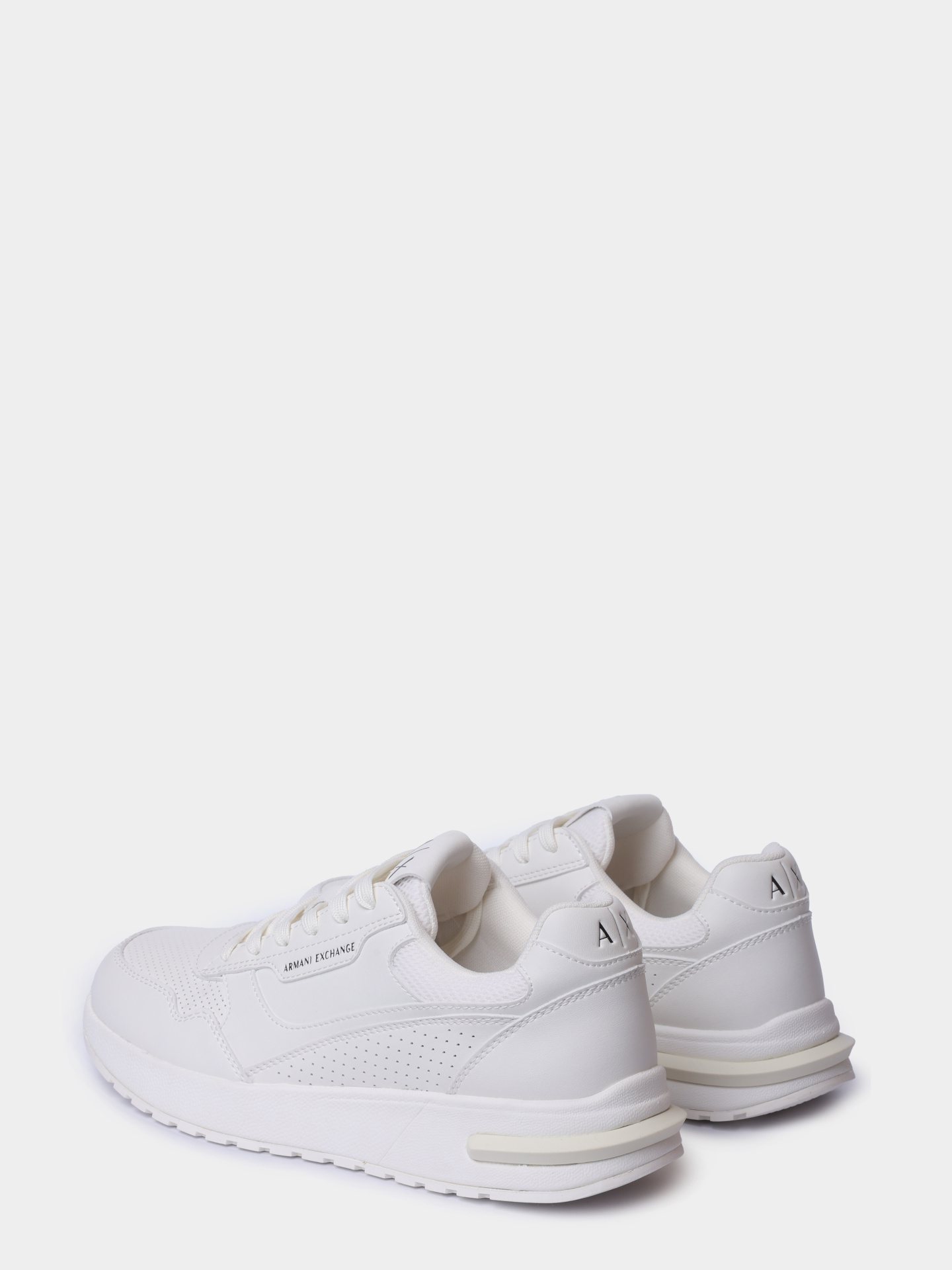 Кроссовки Armani Exchange XM002625 AF22779 U0003 белые мужские — купить в интернет-магазине Verdistore