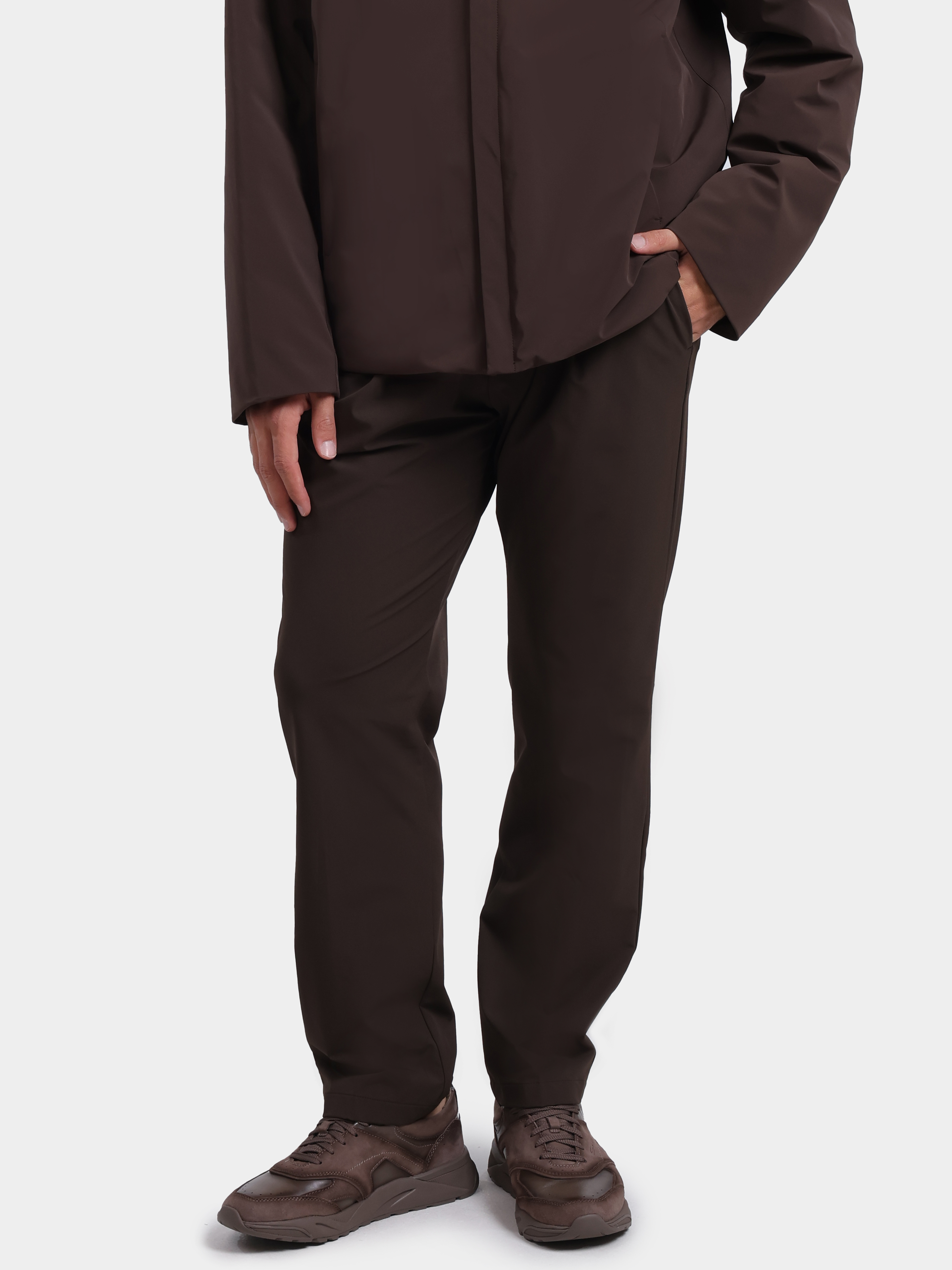 Брюки Herno PT000155U 12773S 8815 темно-коричневые мужские зауженного кроя  — купить в интернет-магазине Verdistore