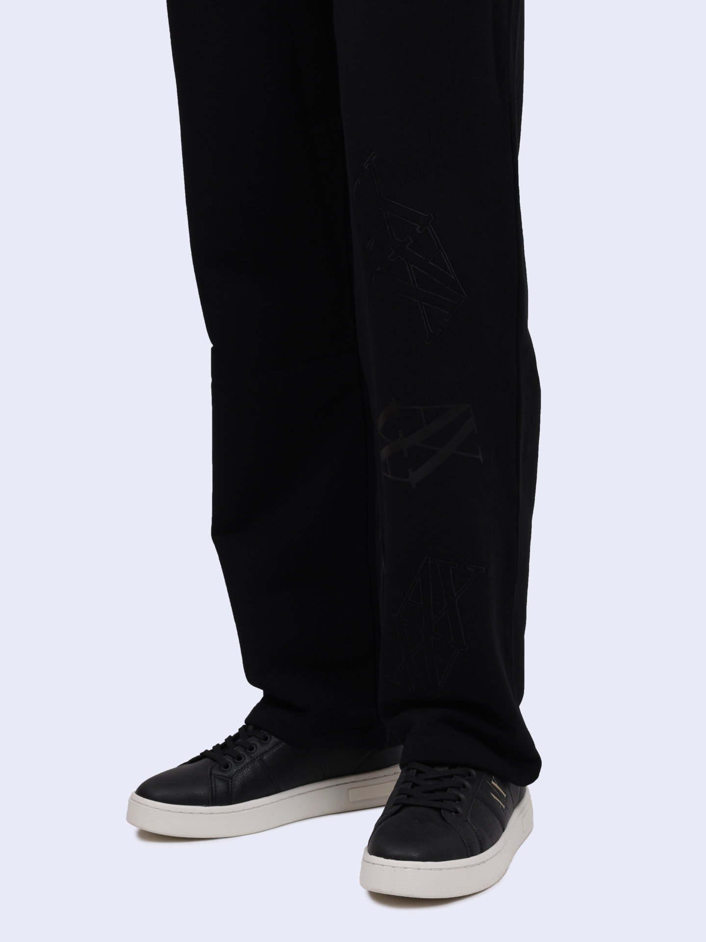картинка Брюки спортивные Armani Exchange 6DYP80 YJFZZ 42AQ черные женские от магазина Verdistore