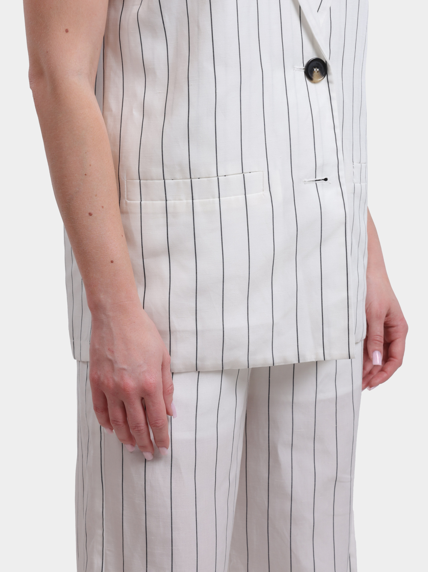 Жилет Liu-Jo WHITE LABEL WA6369 T4818 03Q45 белый женский с принтом полос  — купить в интернет-магазине Verdistore