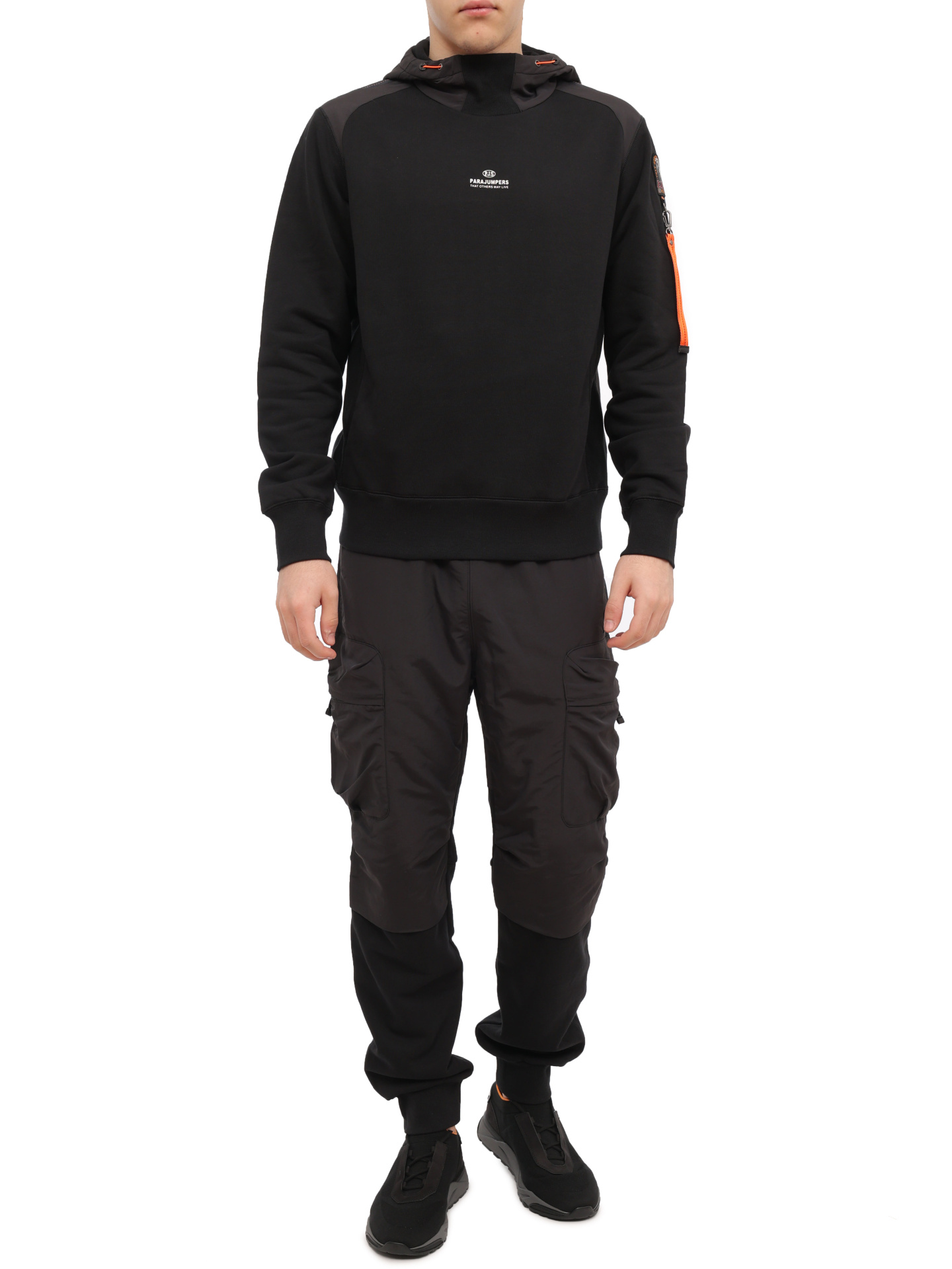 Брюки черные хлопковые с нашитыми карманами и манжетами снизу — купить в интернет-магазине Verdistore