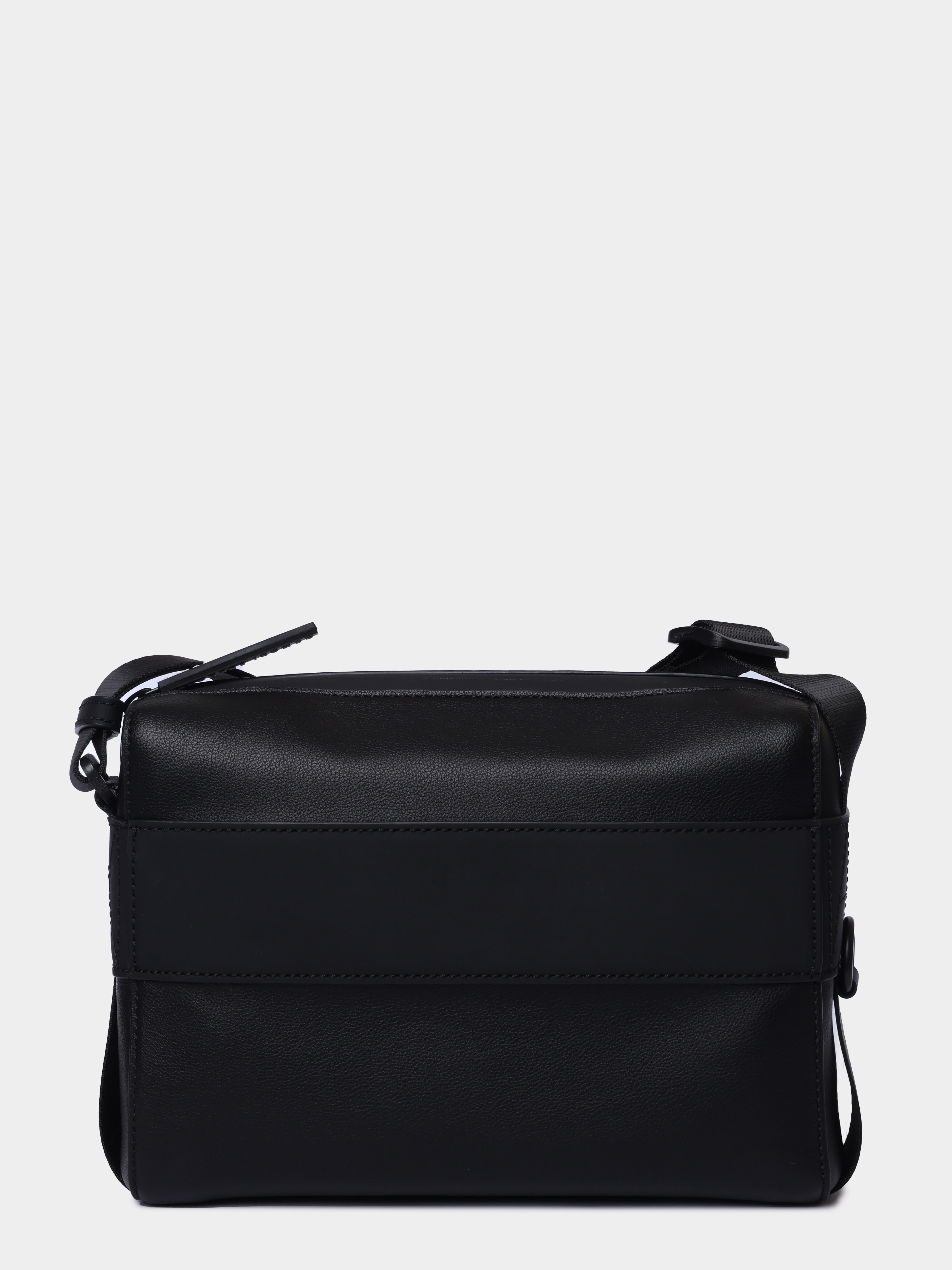 Cумка Armani Exchange XM003168 AF26679 MC043 черная мужская — купить в интернет-магазине Verdistore