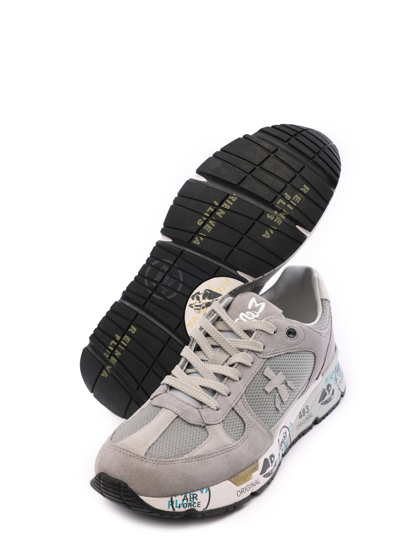 Кроссовки серые с логотипом по бокам и принтом на подошве — купить в интернет-магазине Verdistore