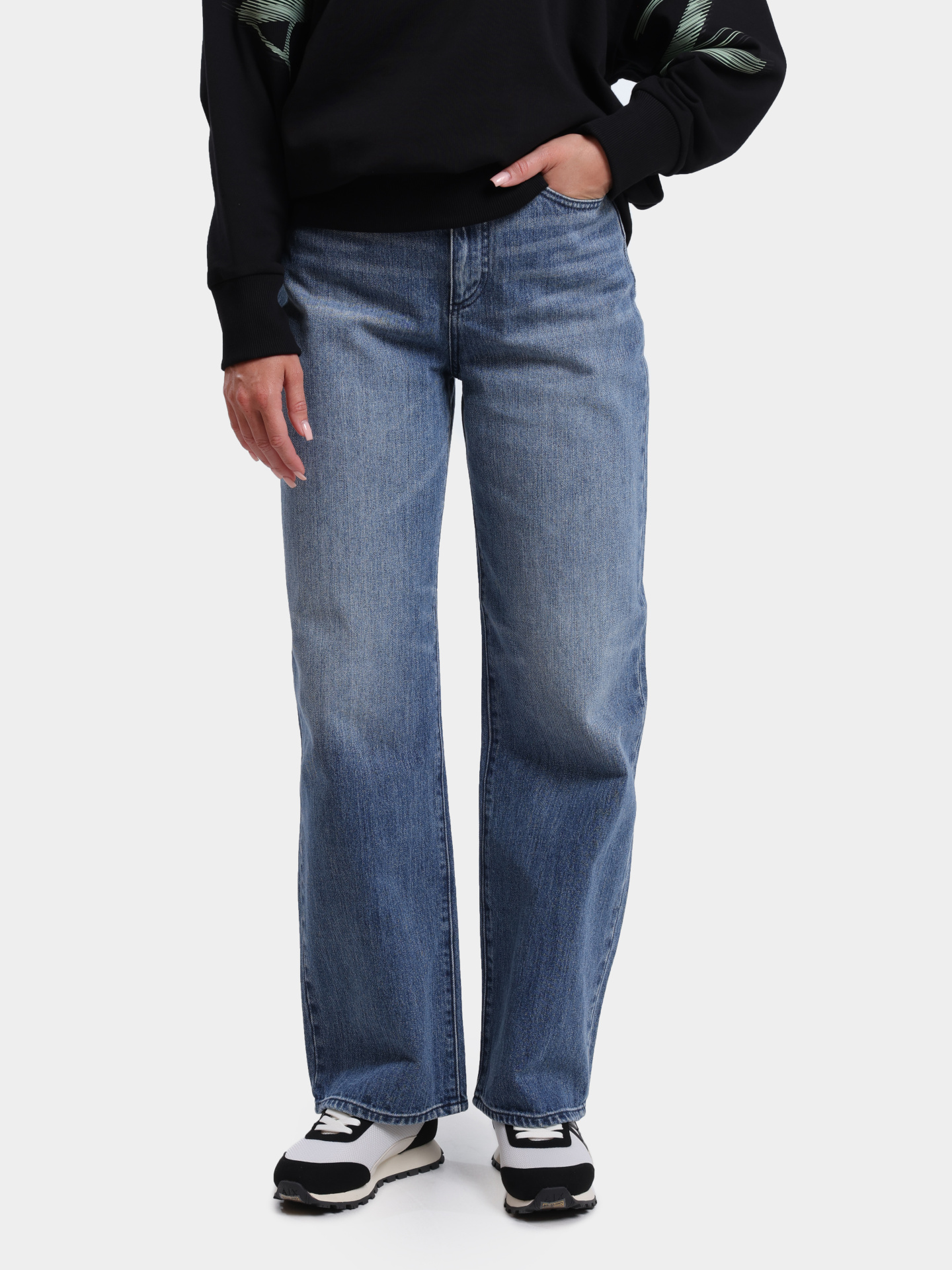 Джинсы Armani Exchange XW000100 AF12845 MB001 голубые женские — купить в интернет-магазине Verdistore