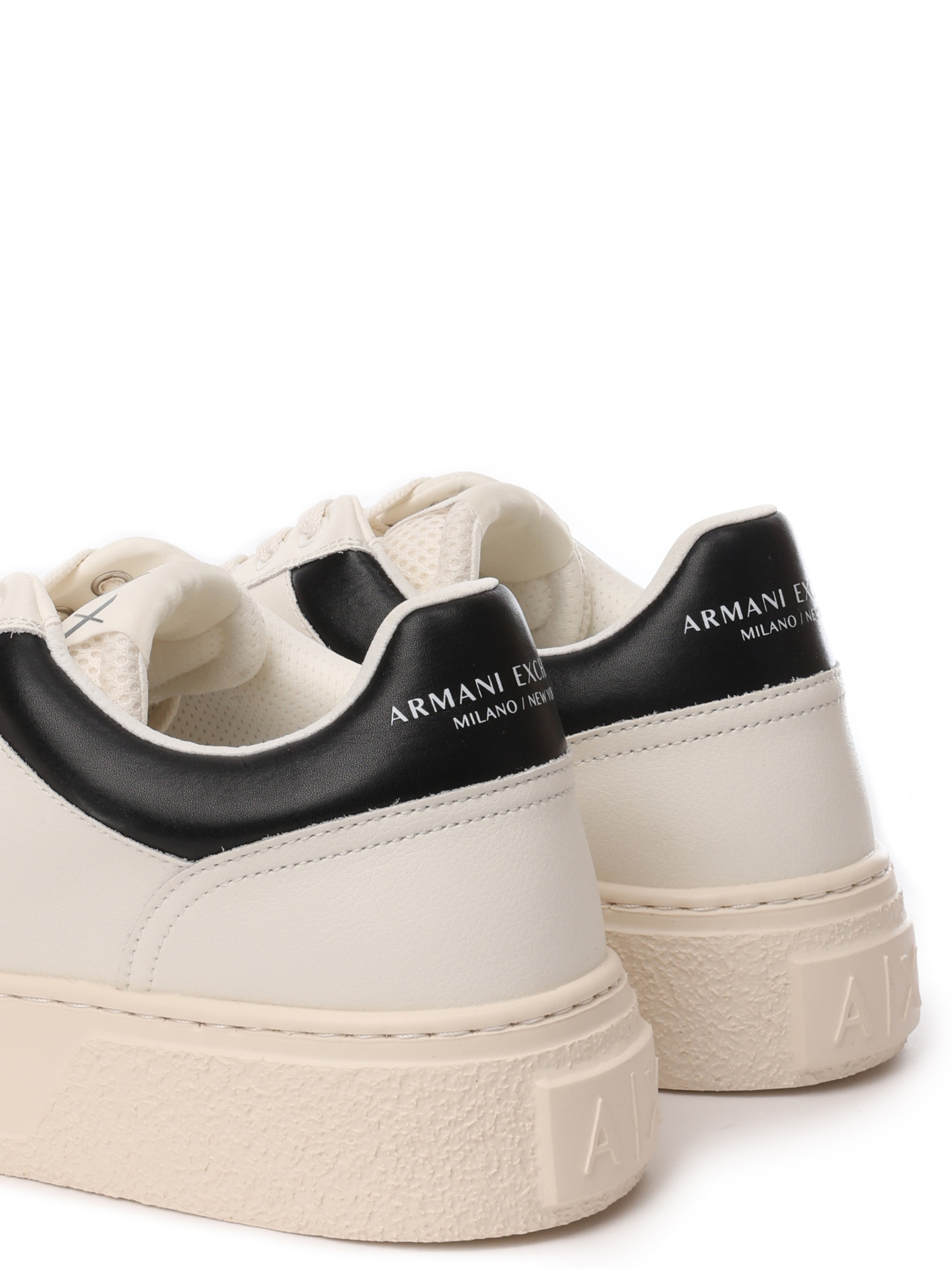 Кеды Armani Exchange XUX236 XV906 N480 белые мужские кожаные — купить в интернет-магазине Verdistore