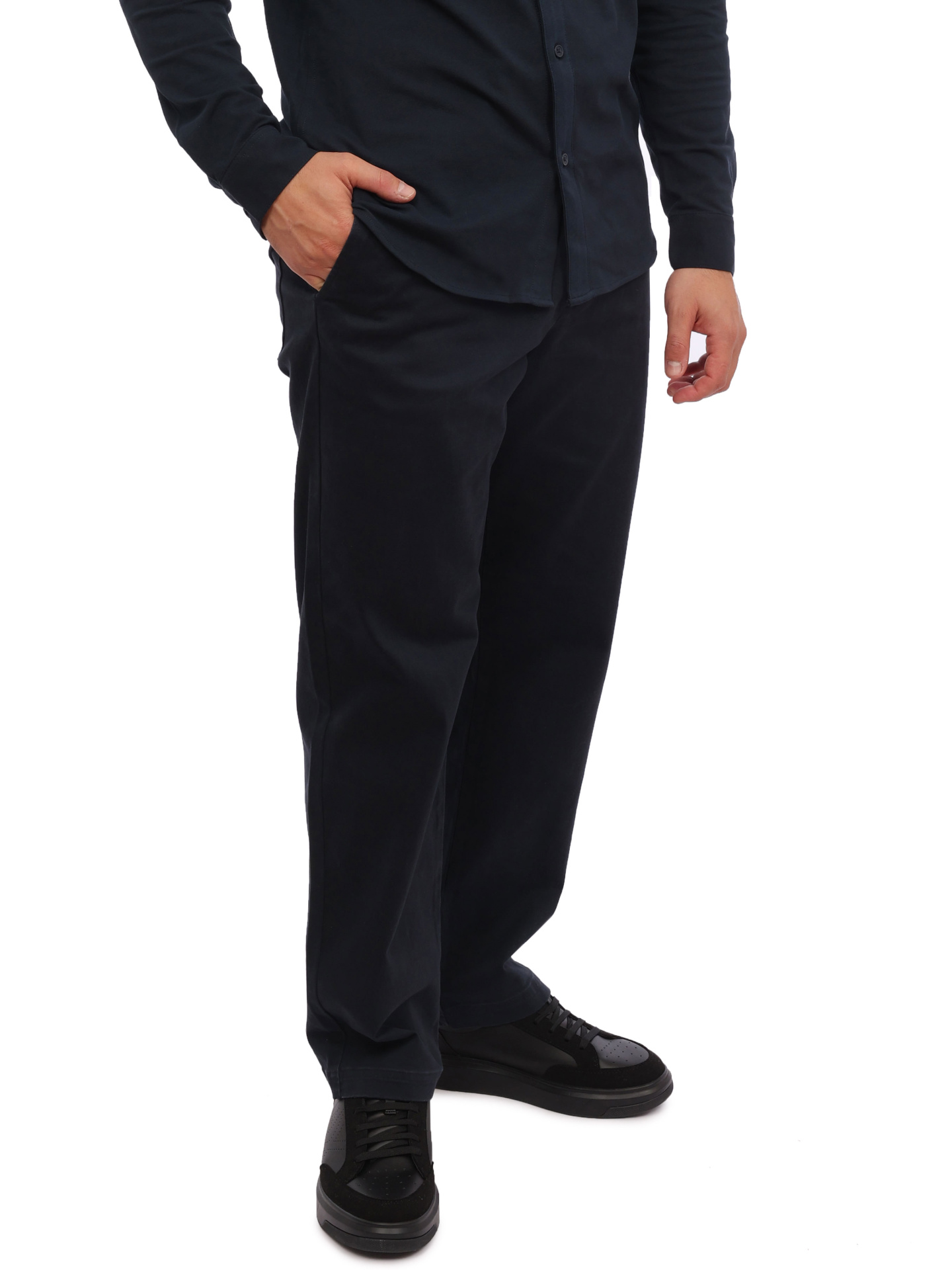 Брюки Armani Exchange 6RZP22 ZN2CZ 1510 темно-синие мужские из хлопка — купить в интернет-магазине Verdistore