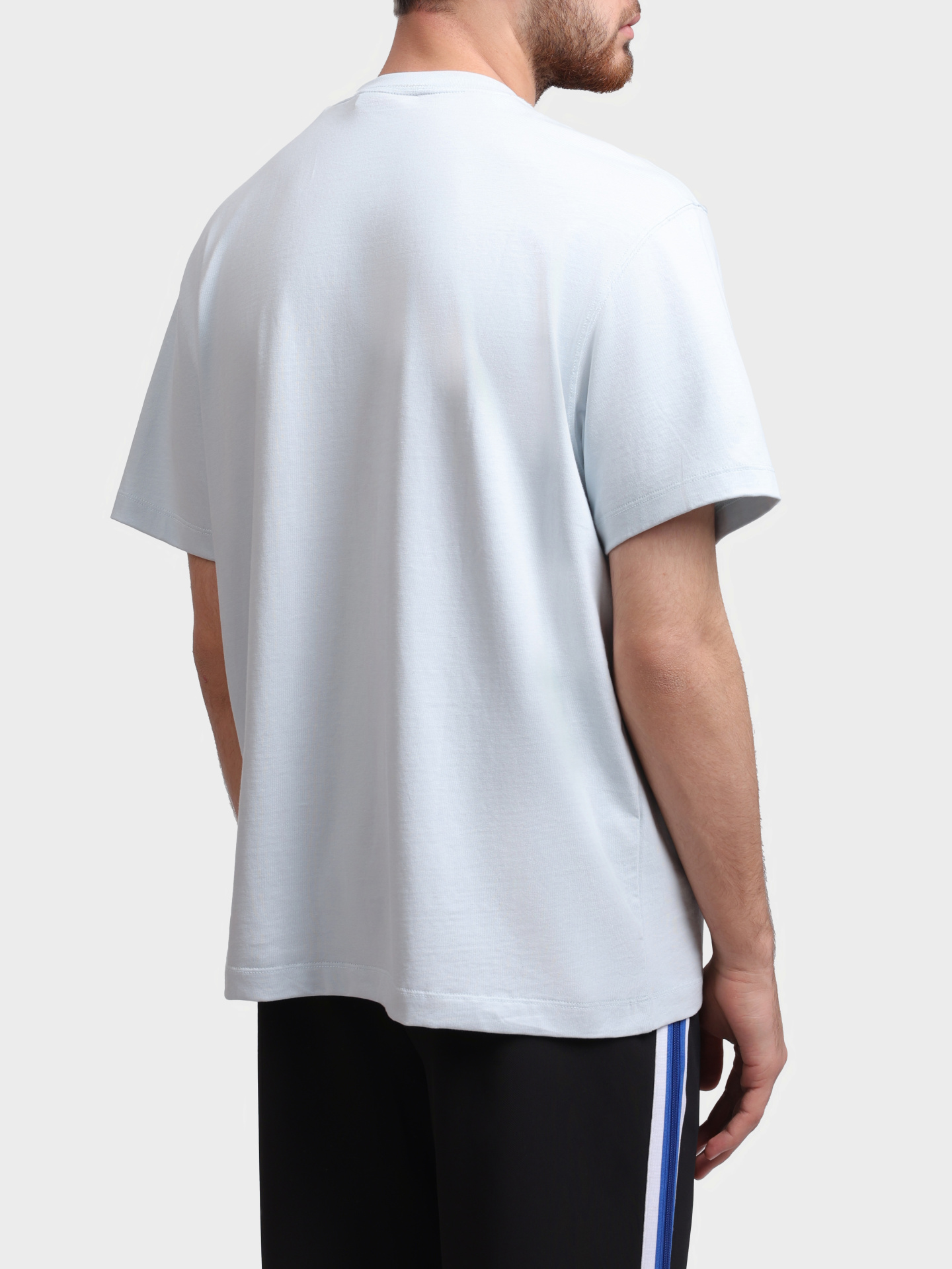 Футболка Calvin Klein Jeans LV04RC226G 6QH светло-голубая мужская с вышивкой на груди — купить в интернет-магазине Verdistore