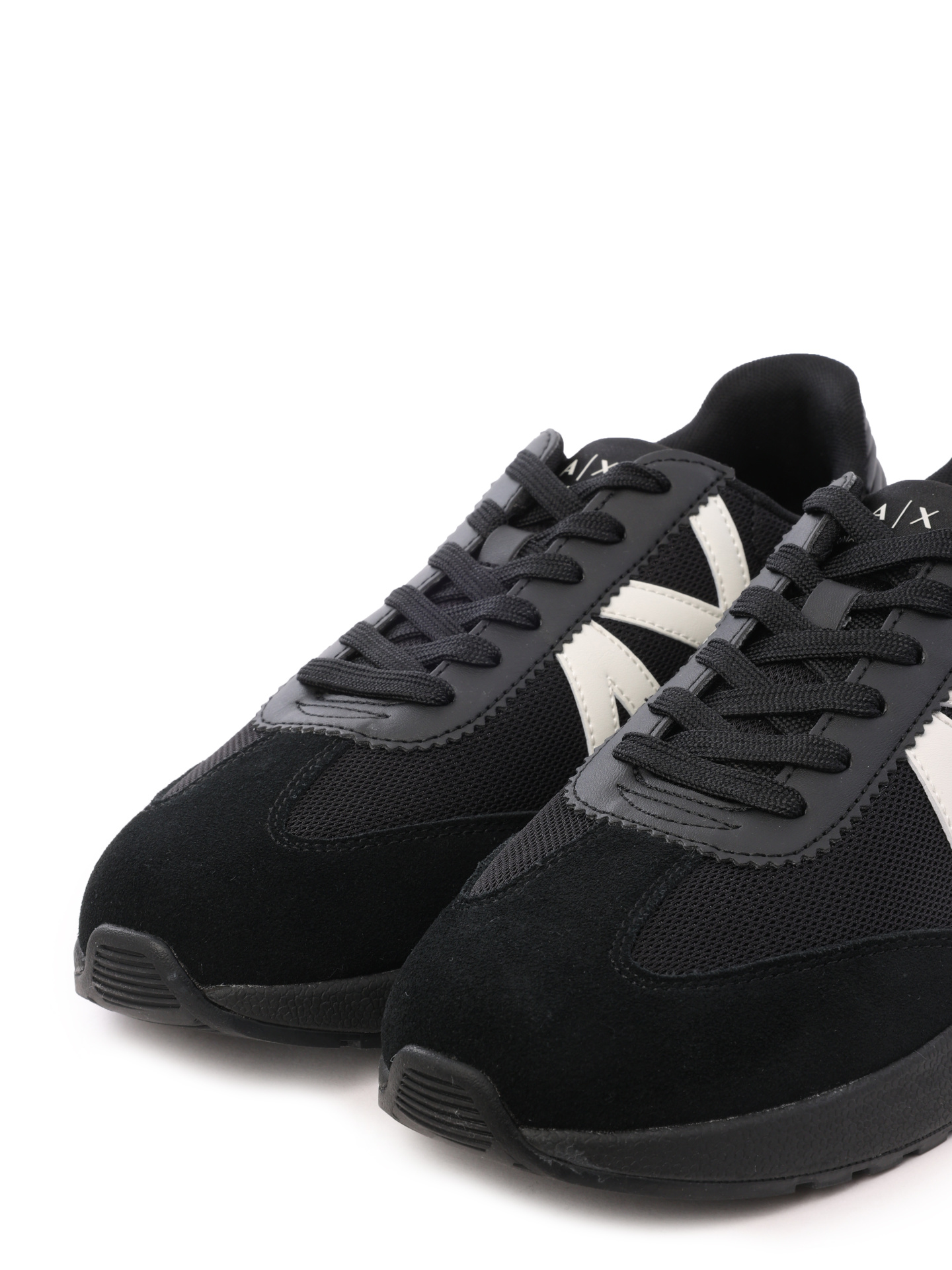 Кроссовки Armani Exchange XUX071 XV527 M217 комбинированные мужские с логотипом — купить в интернет-магазине Verdistore