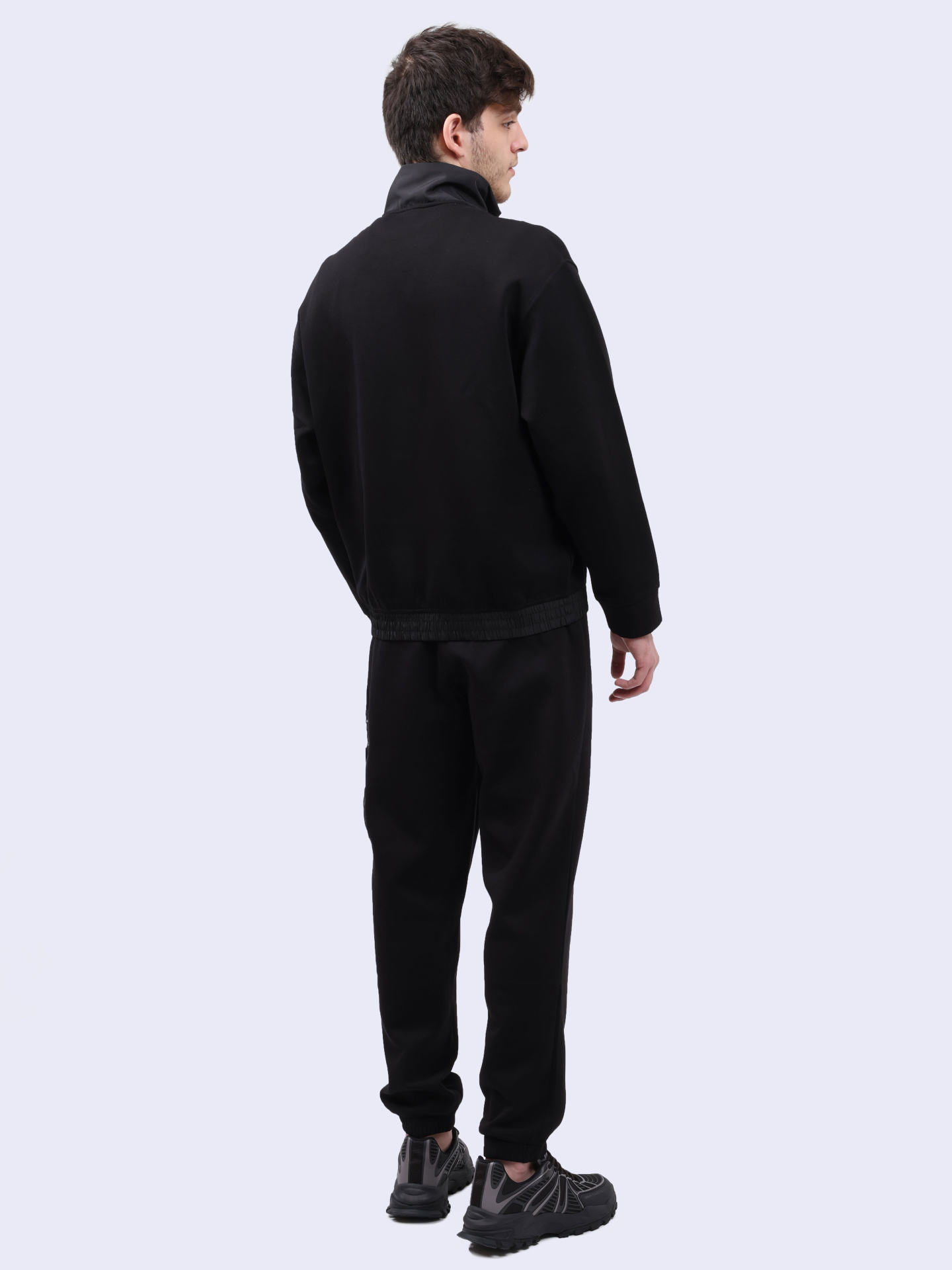 Брюки спортивные Armani Exchange XM000084 AF10818 UC001 черные мужские с накладным карманом — купить в интернет-магазине Verdistore