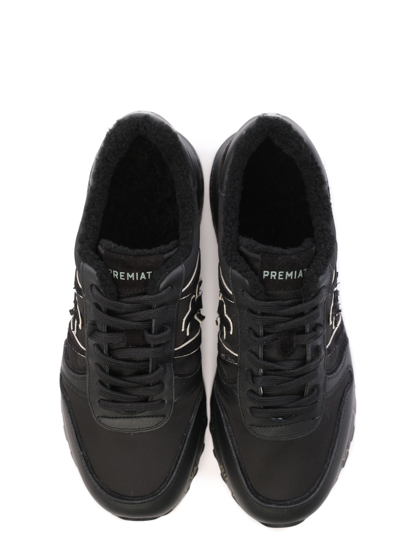 Кроссовки черные с логотипом по бокам и принтом на подошве — купить в интернет-магазине Verdistore