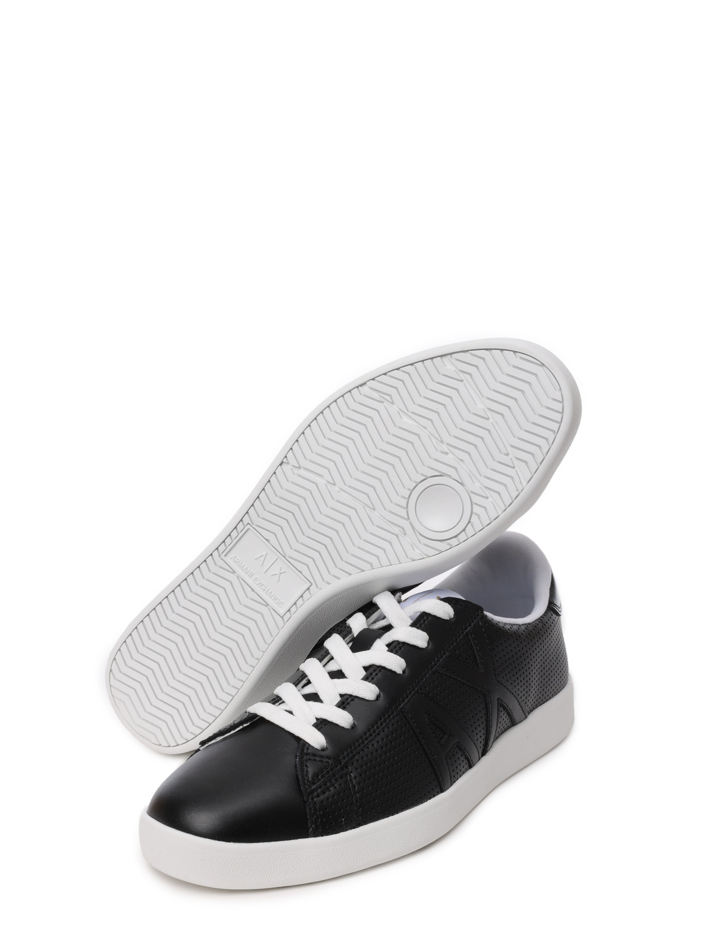 Кеды Armani Exchange XUX016 XCC60 A083 черные мужские с перфорацией — купить в интернет-магазине Verdistore
