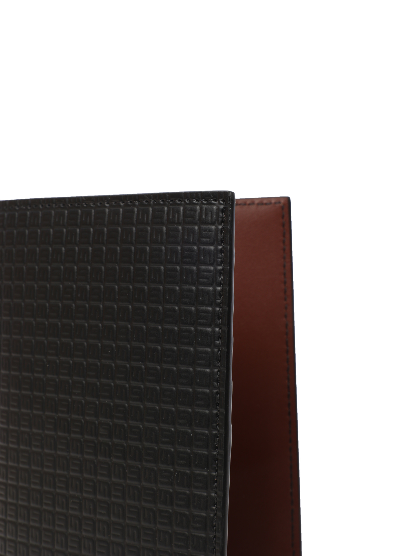 Обложка на паспорт с монограммным логотипом и коричневой вставкой — купить в интернет-магазине Verdistore