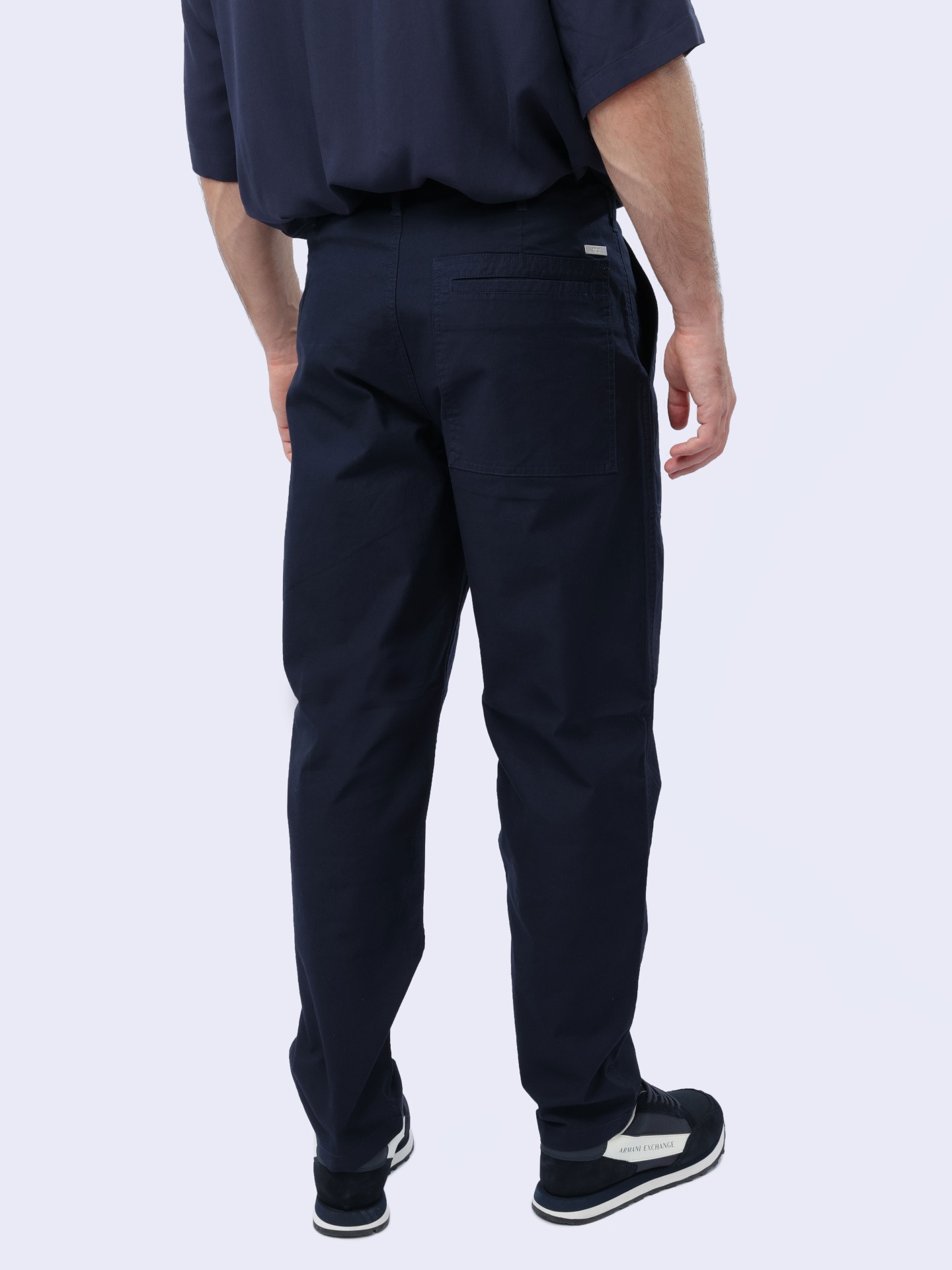Брюки Armani Exchange 3DZP28 ZN4JZ 15BA темно-синие мужские с накладными карманами — купить в интернет-магазине Verdistore