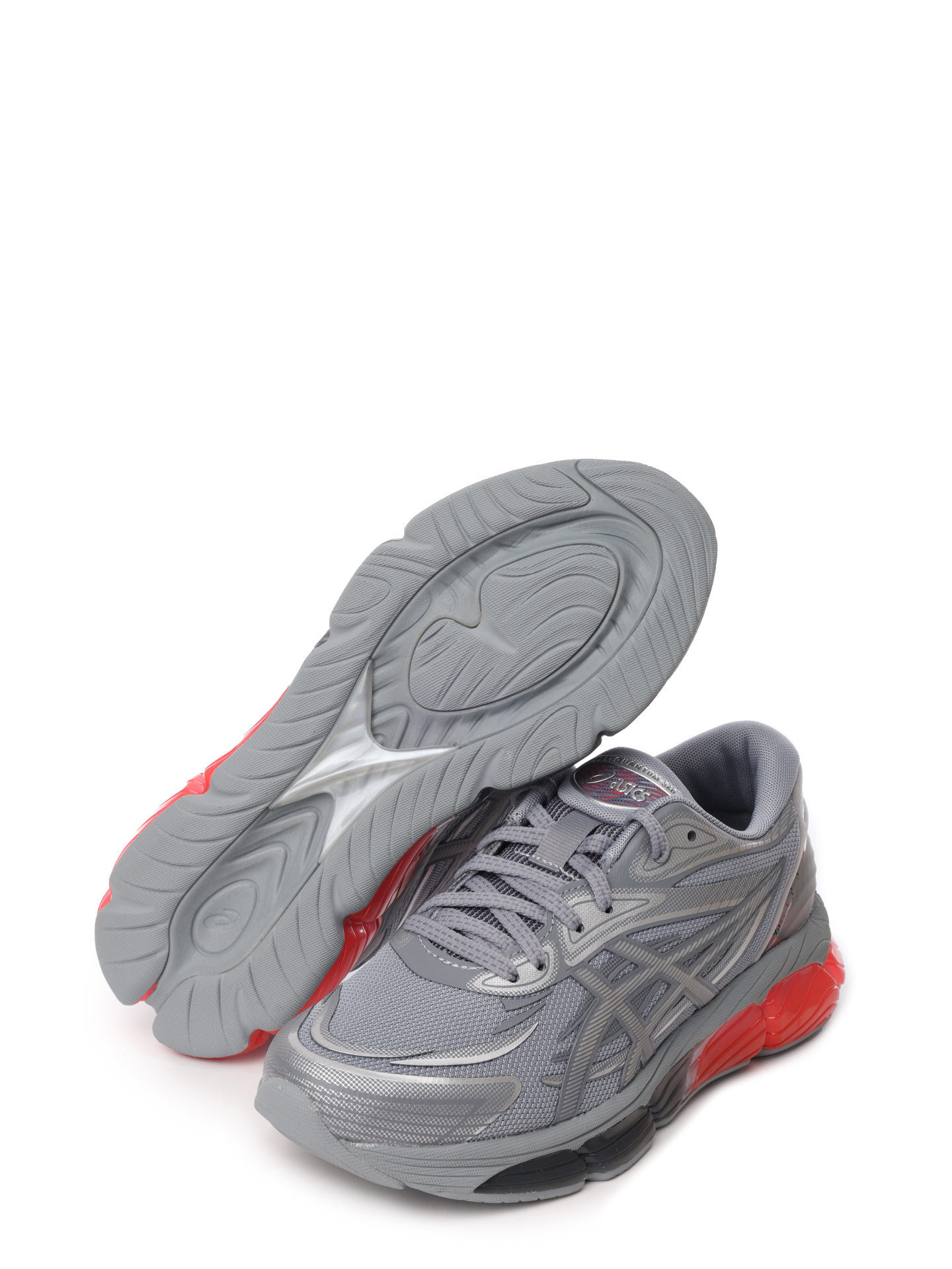 Кроссовки Asics 203A472 020 серые женские с контрастной подошвой — купить в интернет-магазине Verdistore