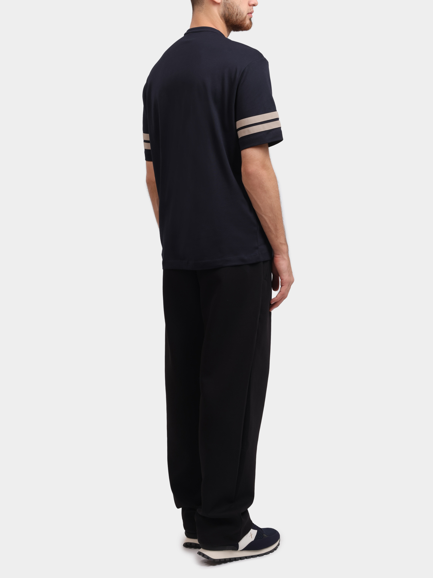 Футболка Armani Exchange XM000547 AF10362 UB101 хлопковая мужская — купить в интернет-магазине Verdistore