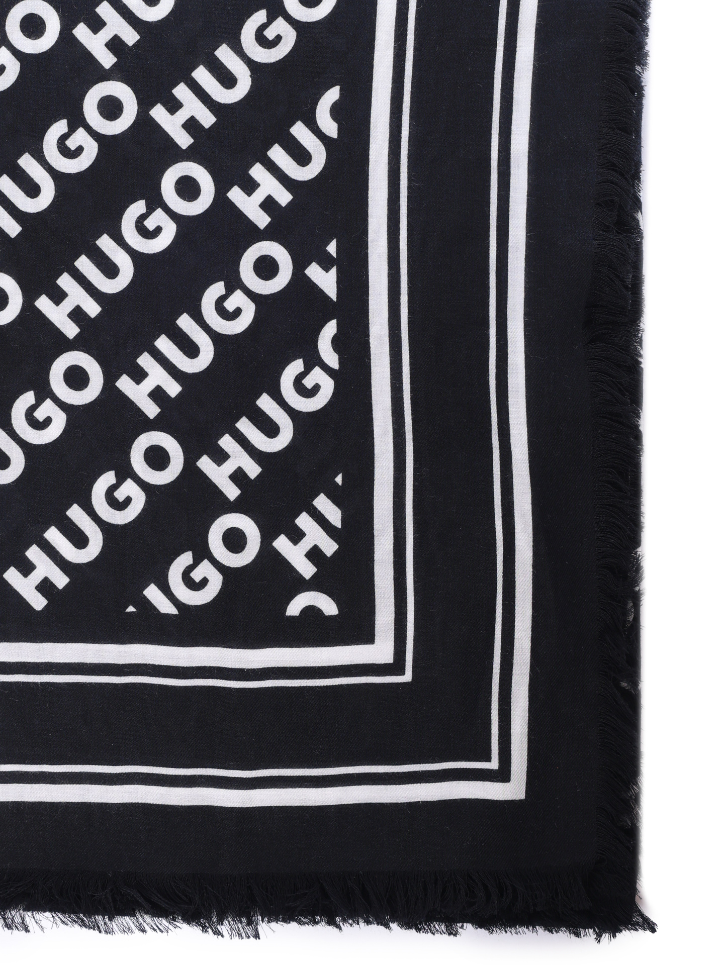 Платок Hugo 50517680 001 черный женский — купить в интернет-магазине Verdistore