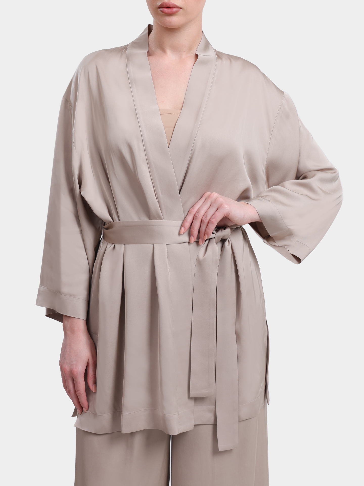 Кимоно Peserico S06965 01930 147 бежевое женское из вискозы — купить в интернет-магазине Verdistore