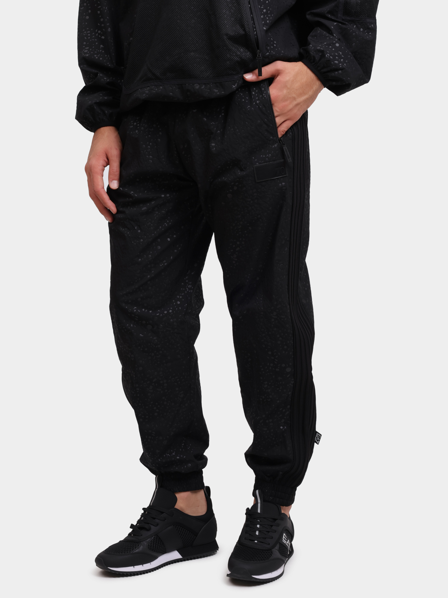 Джоггеры EA7 6DUP29 TNGLZ 1200 черные мужские — купить в интернет-магазине Verdistore