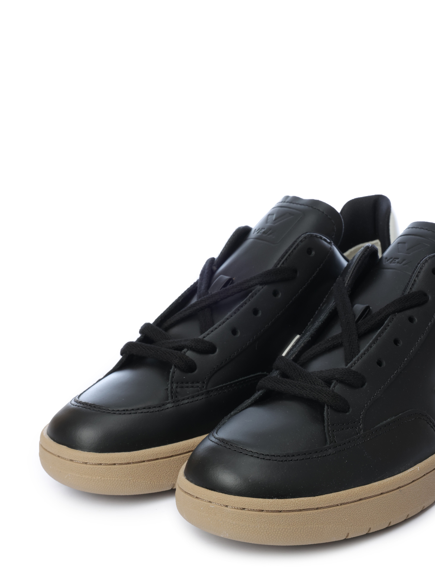 Кеды черные кожаные с коричневой подошвой — купить в интернет-магазине Verdistore